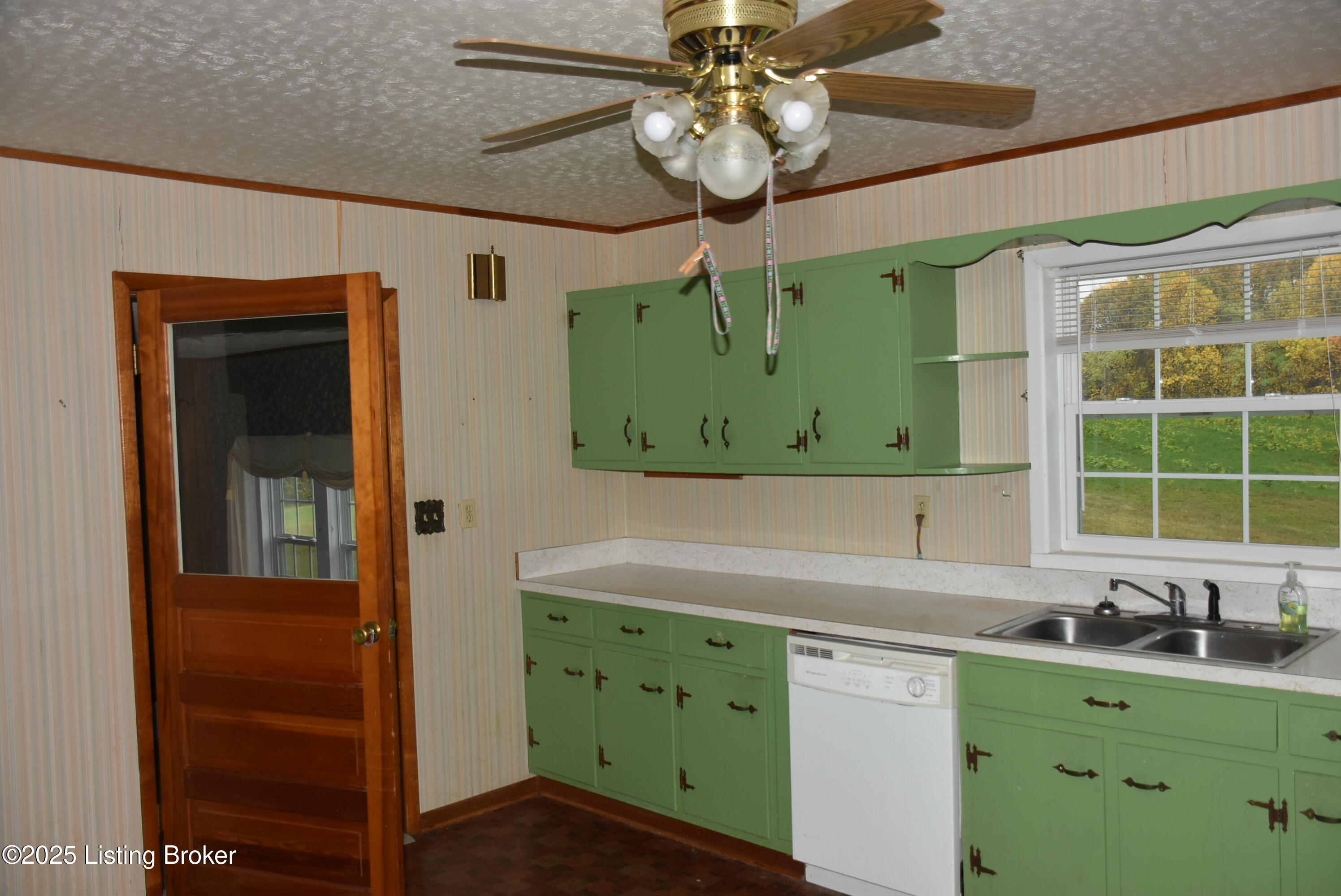 2805 Columbia Rd Property Photo 46