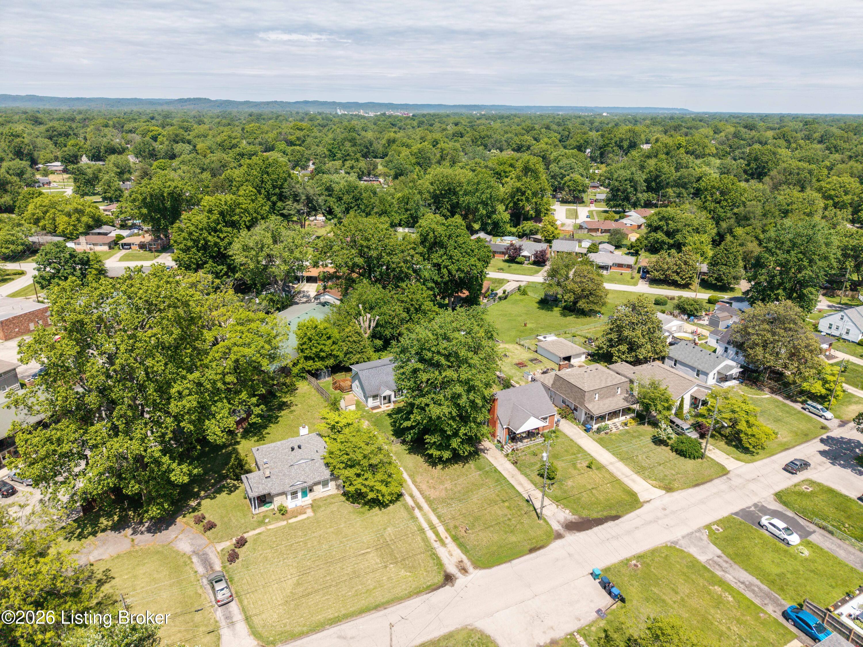 4618 Grandview Dr Property Photo 33