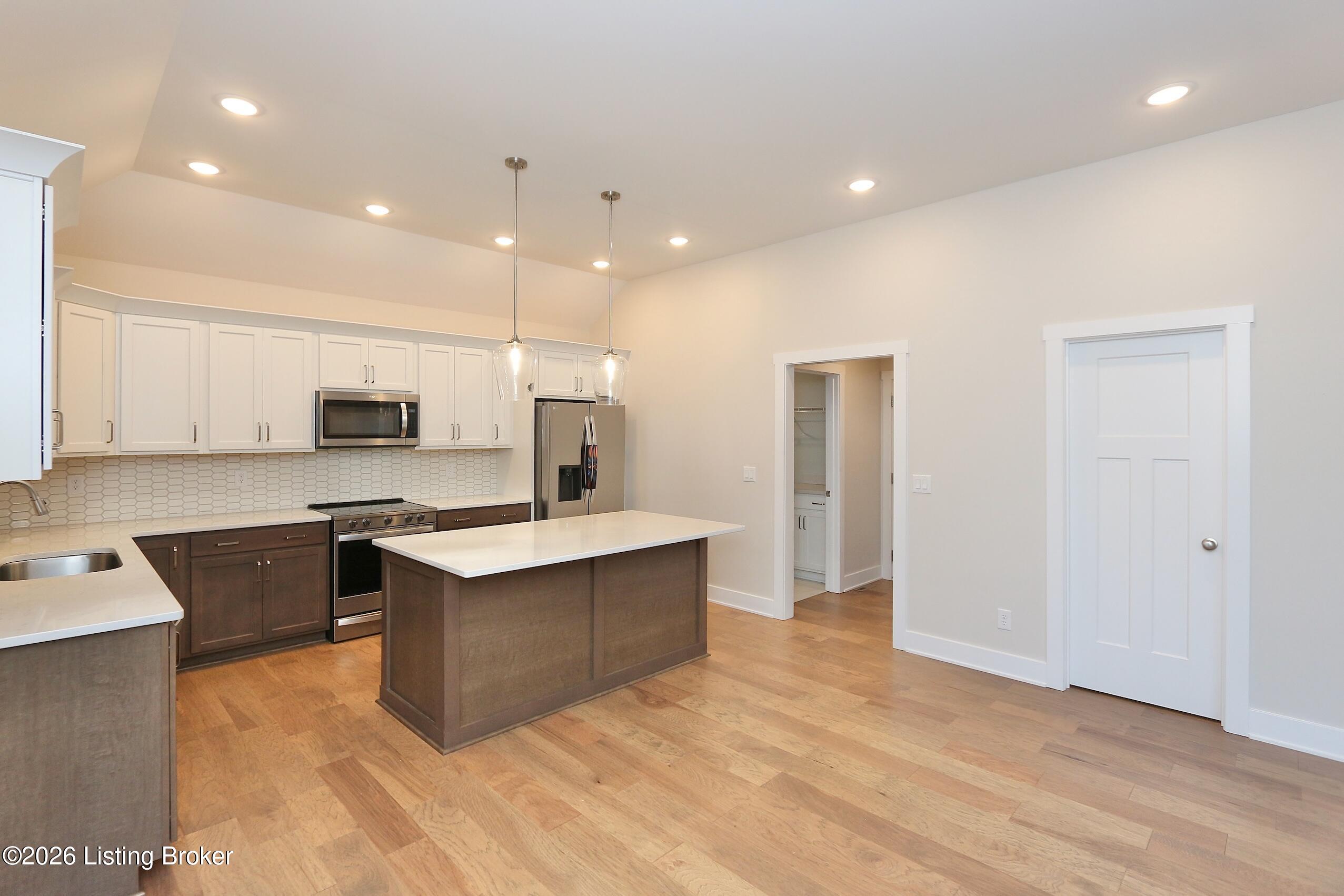3035 Bridlewood Ln Property Photo 12