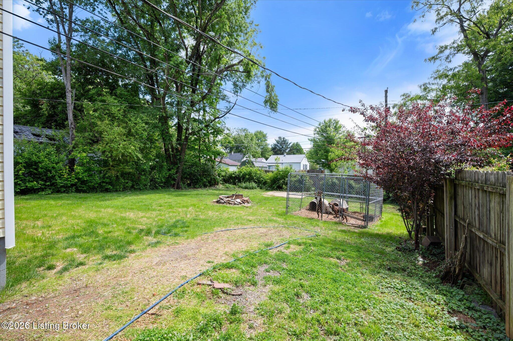 513 Village Dr Property Photo 28
