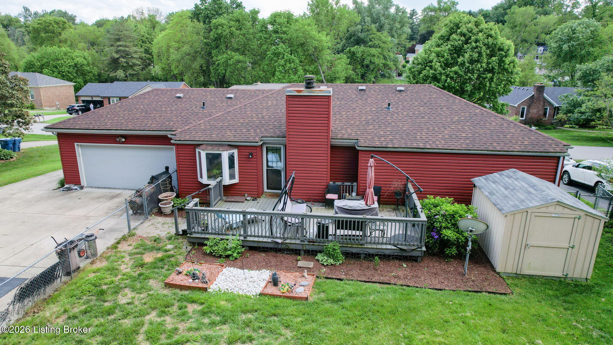 1103 Cliffwood Dr Property Photo 2