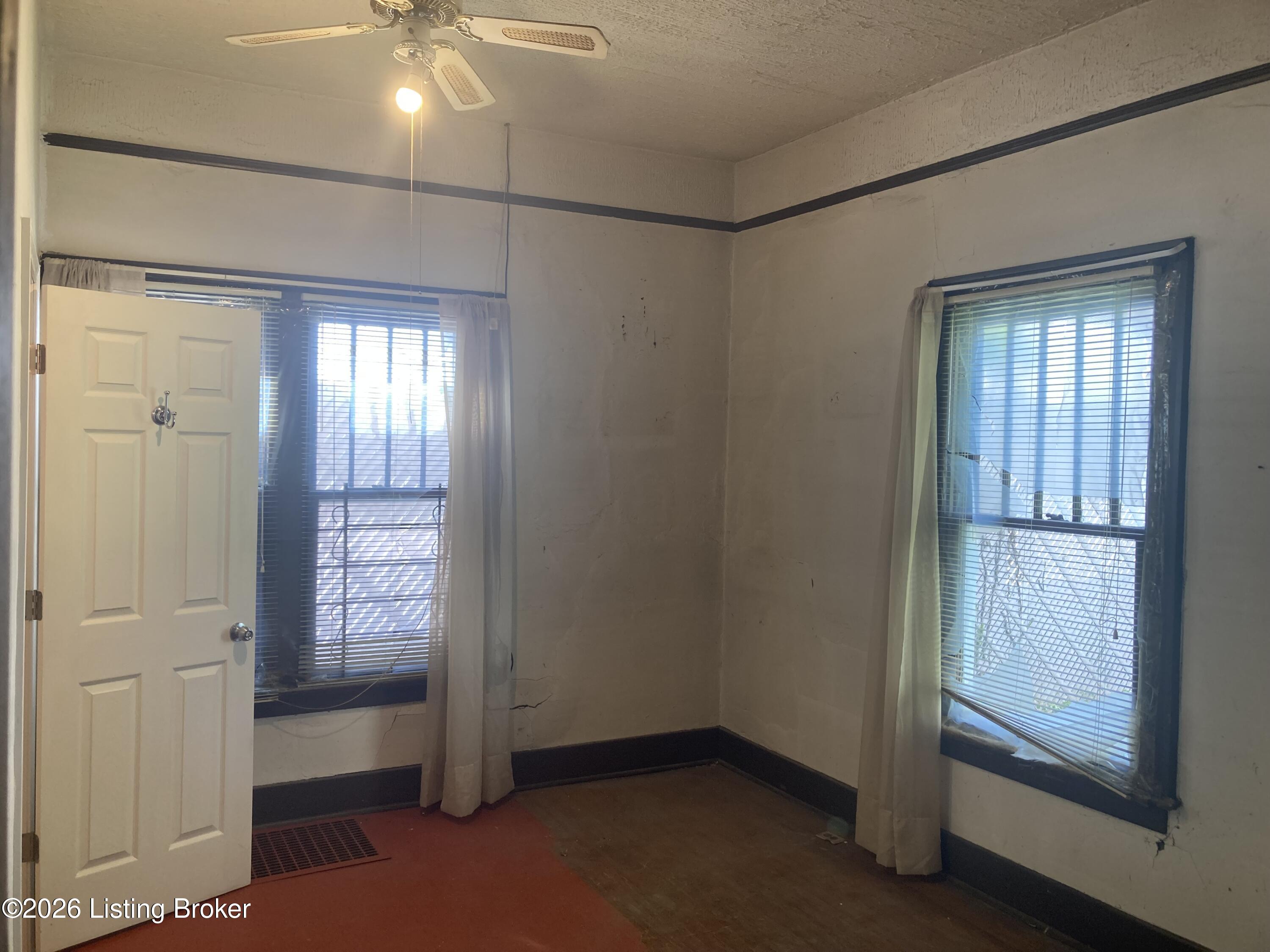 2519 Magazine St Property Photo 10