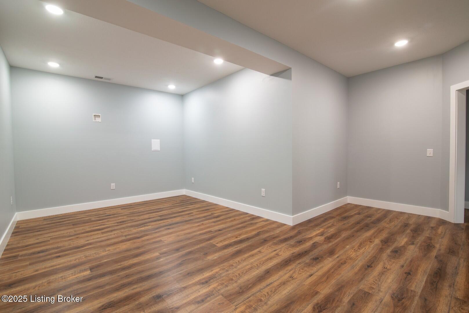 117 Highpoint Ct Property Photo 49