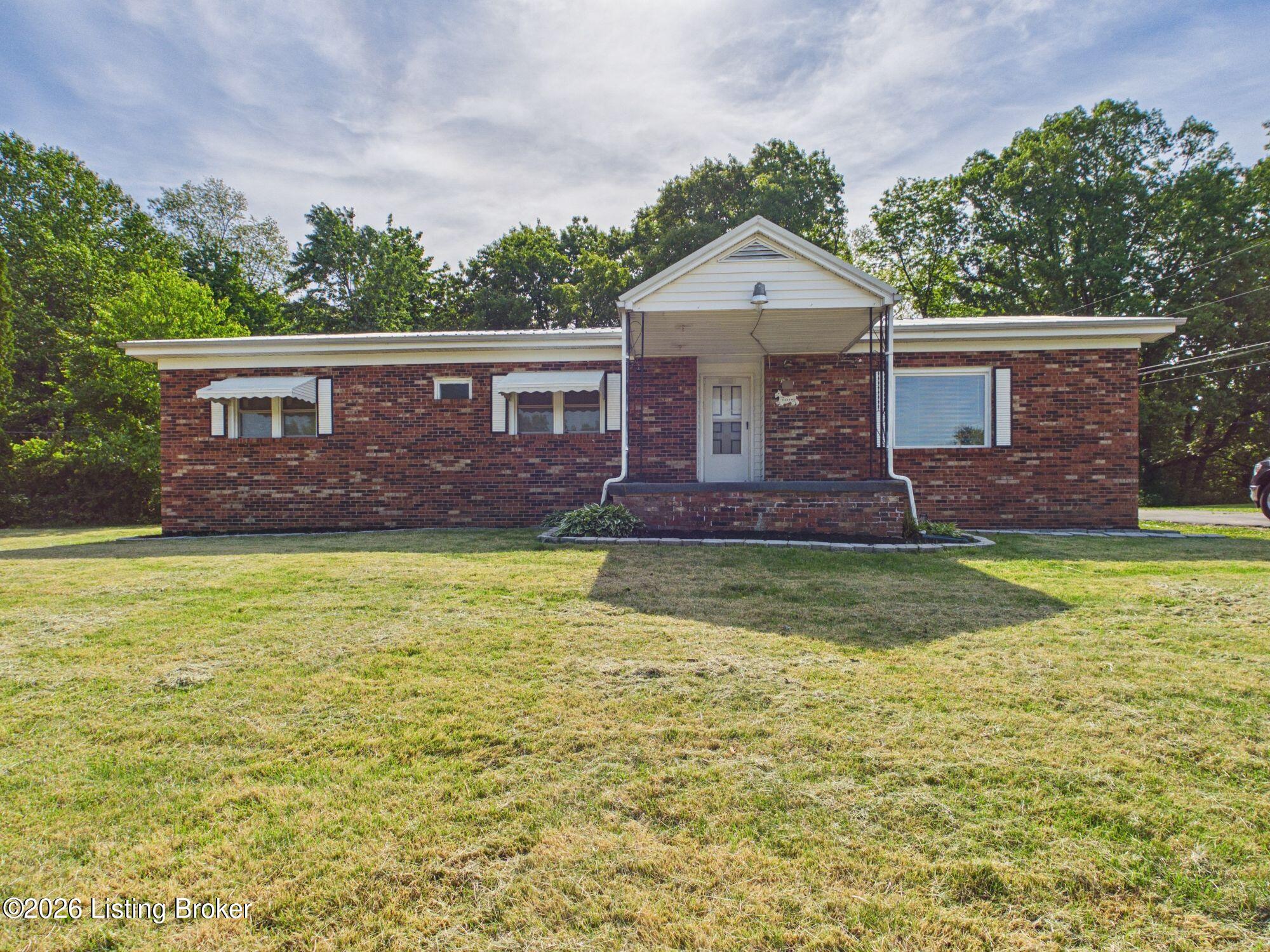 136 Beech Ct Property Photo 1