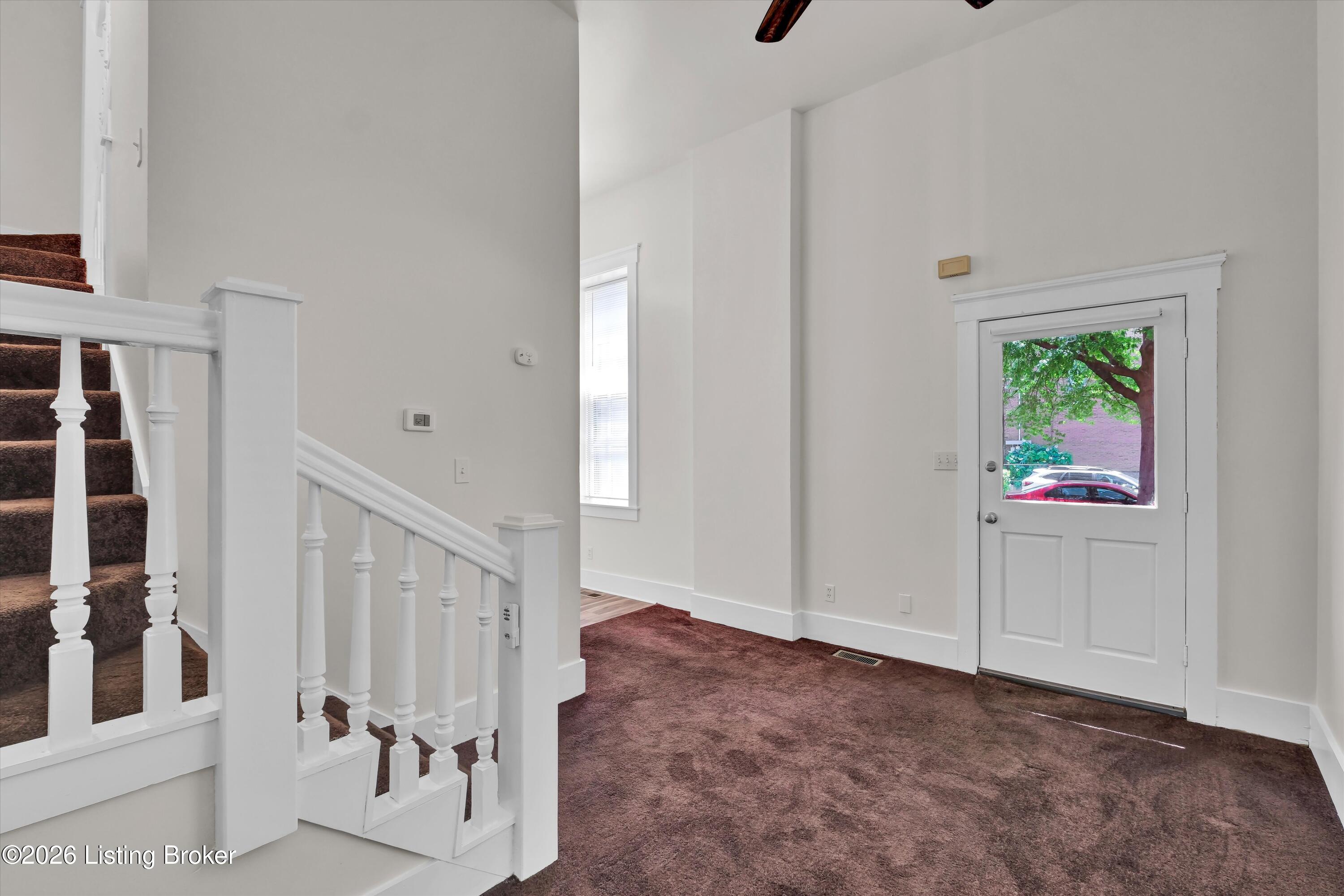128 E Oak St Apt 2 Property Photo 9
