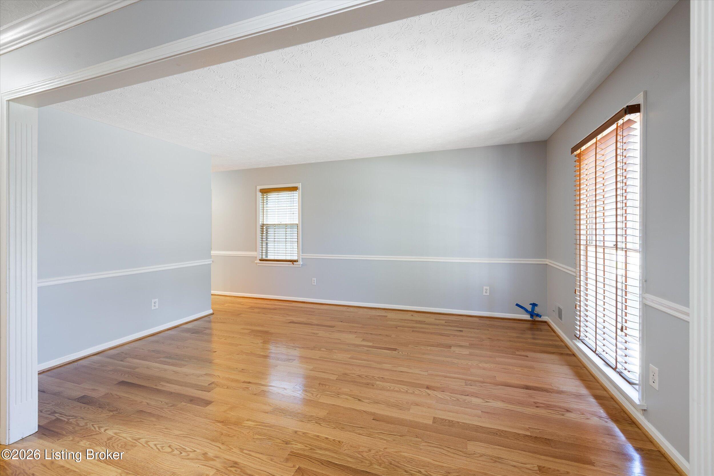 4309 Hunsinger Ln Property Photo 4