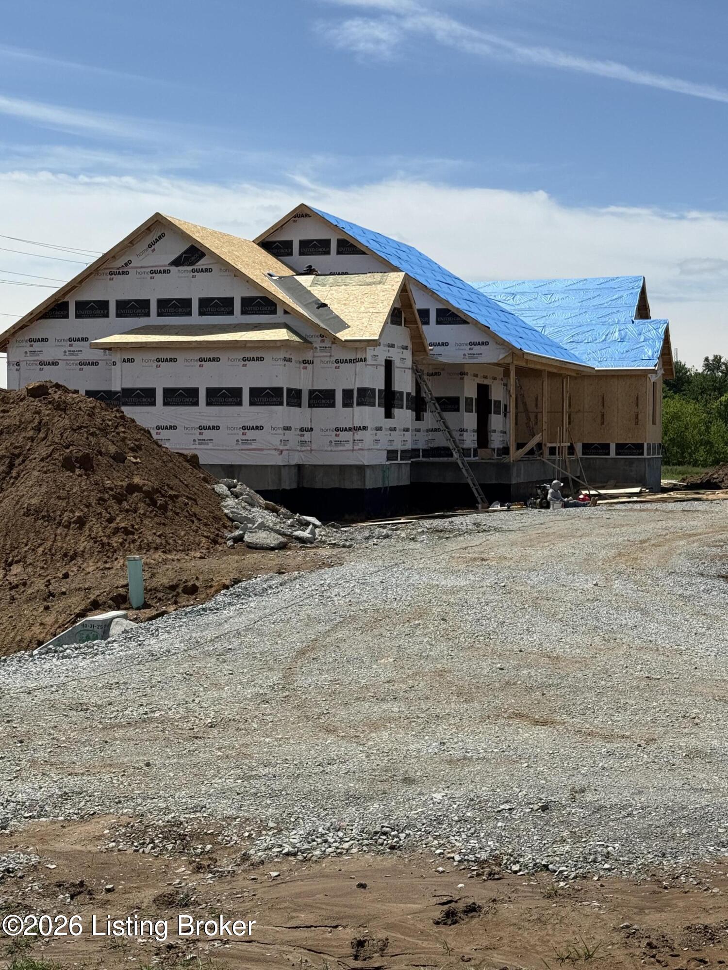 33 Barnwood Ln Property Photo 9