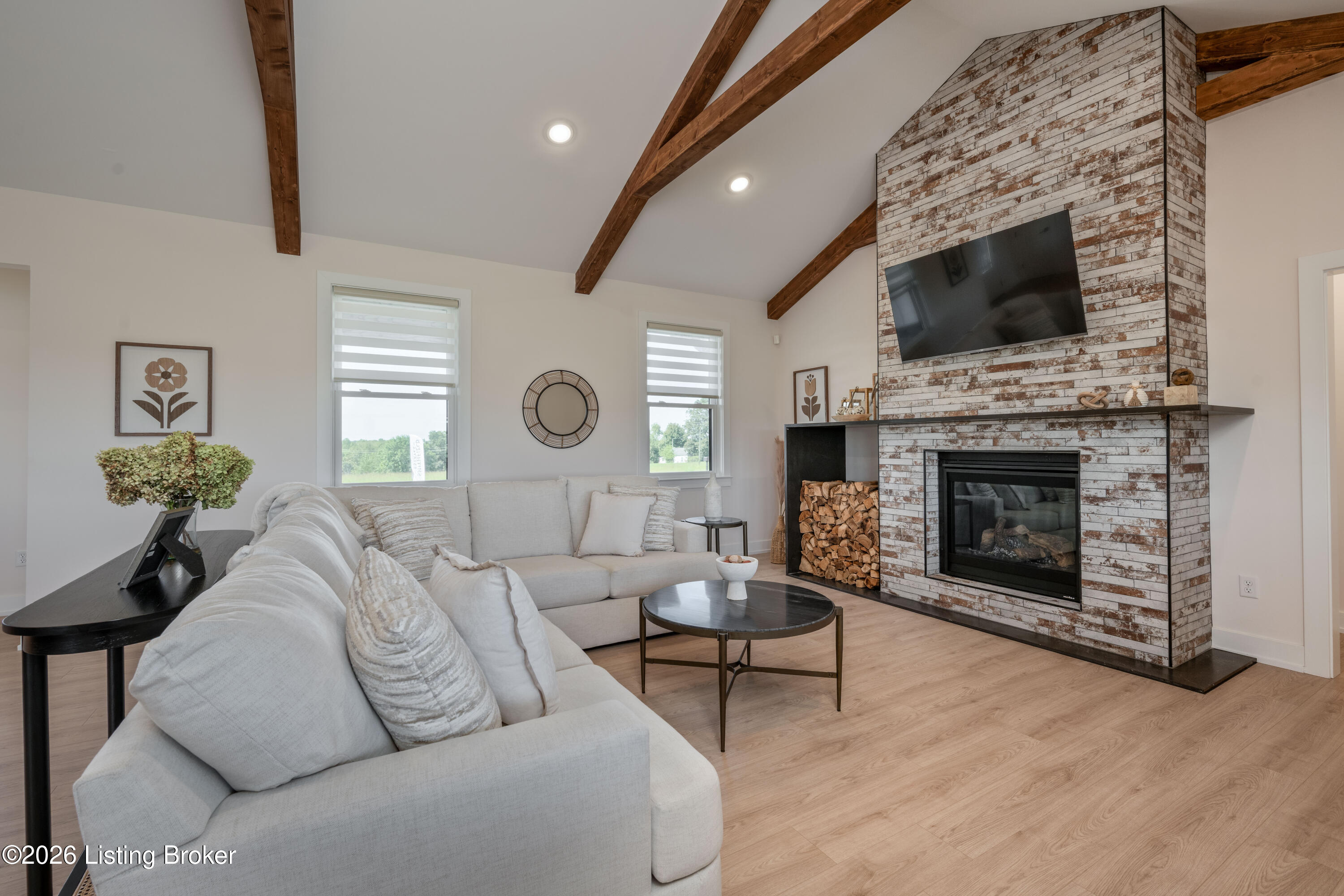 33 Barnwood Ln Property Photo 11