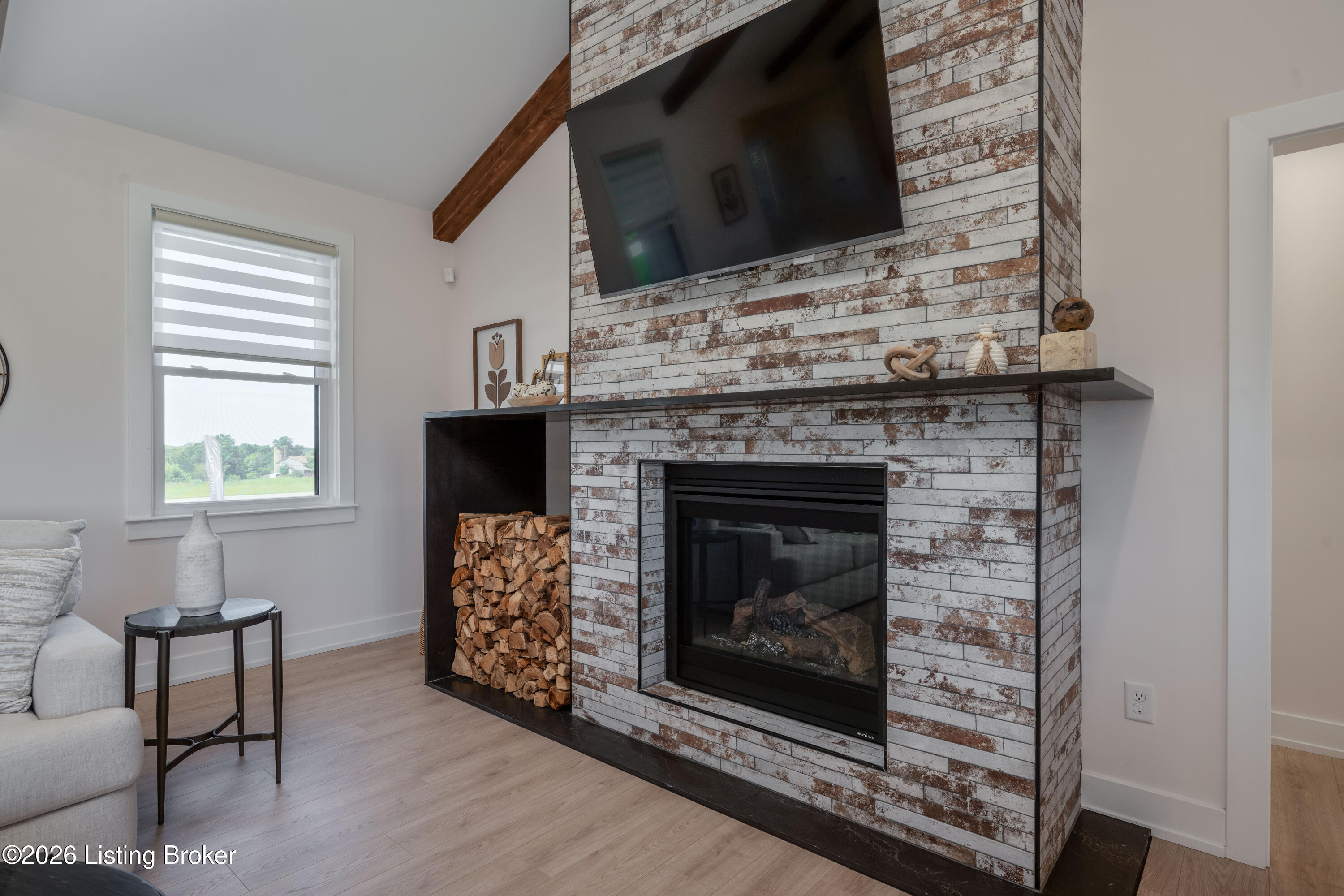 33 Barnwood Ln Property Photo 12