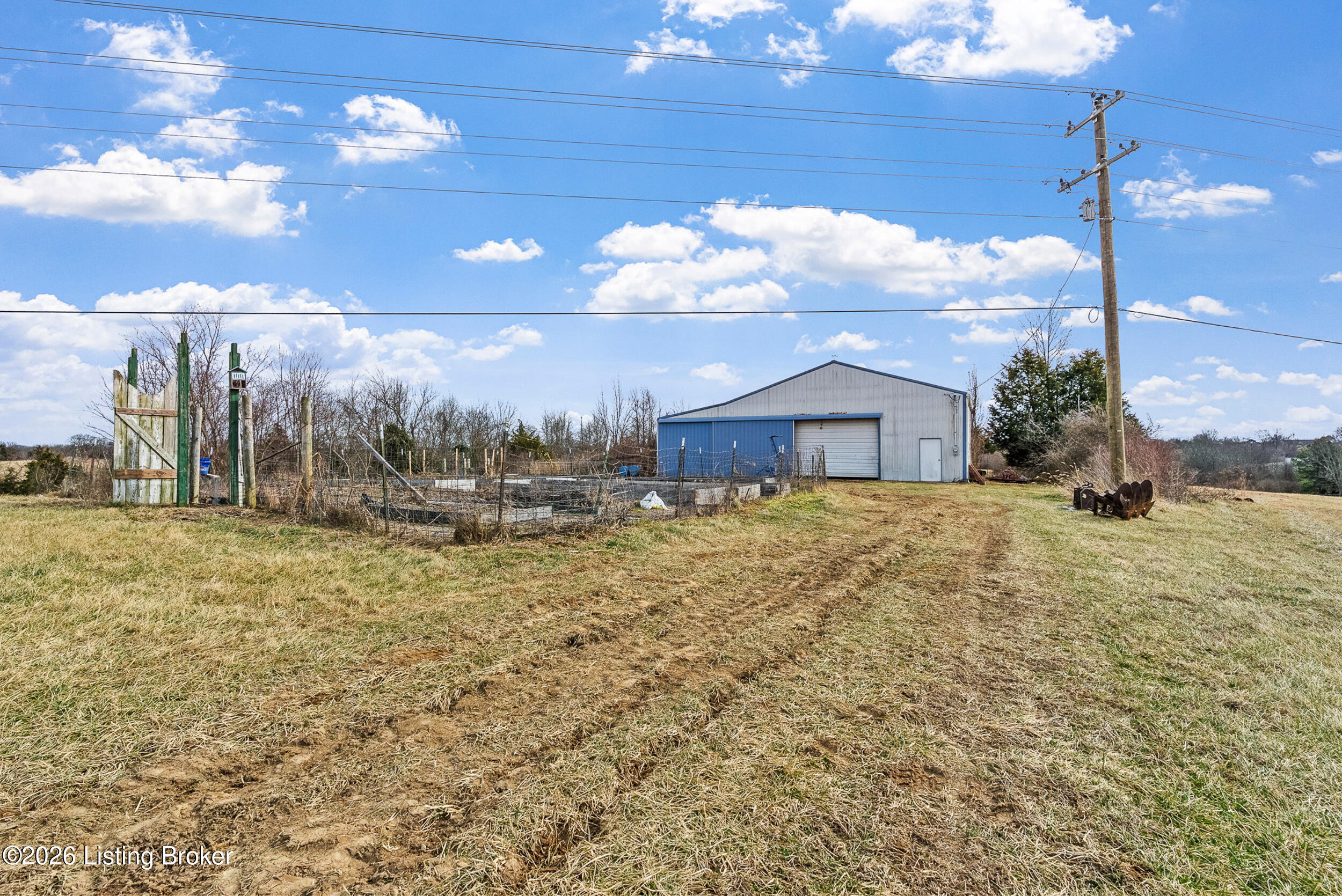 2942 N Pendleton Rd Property Photo 82