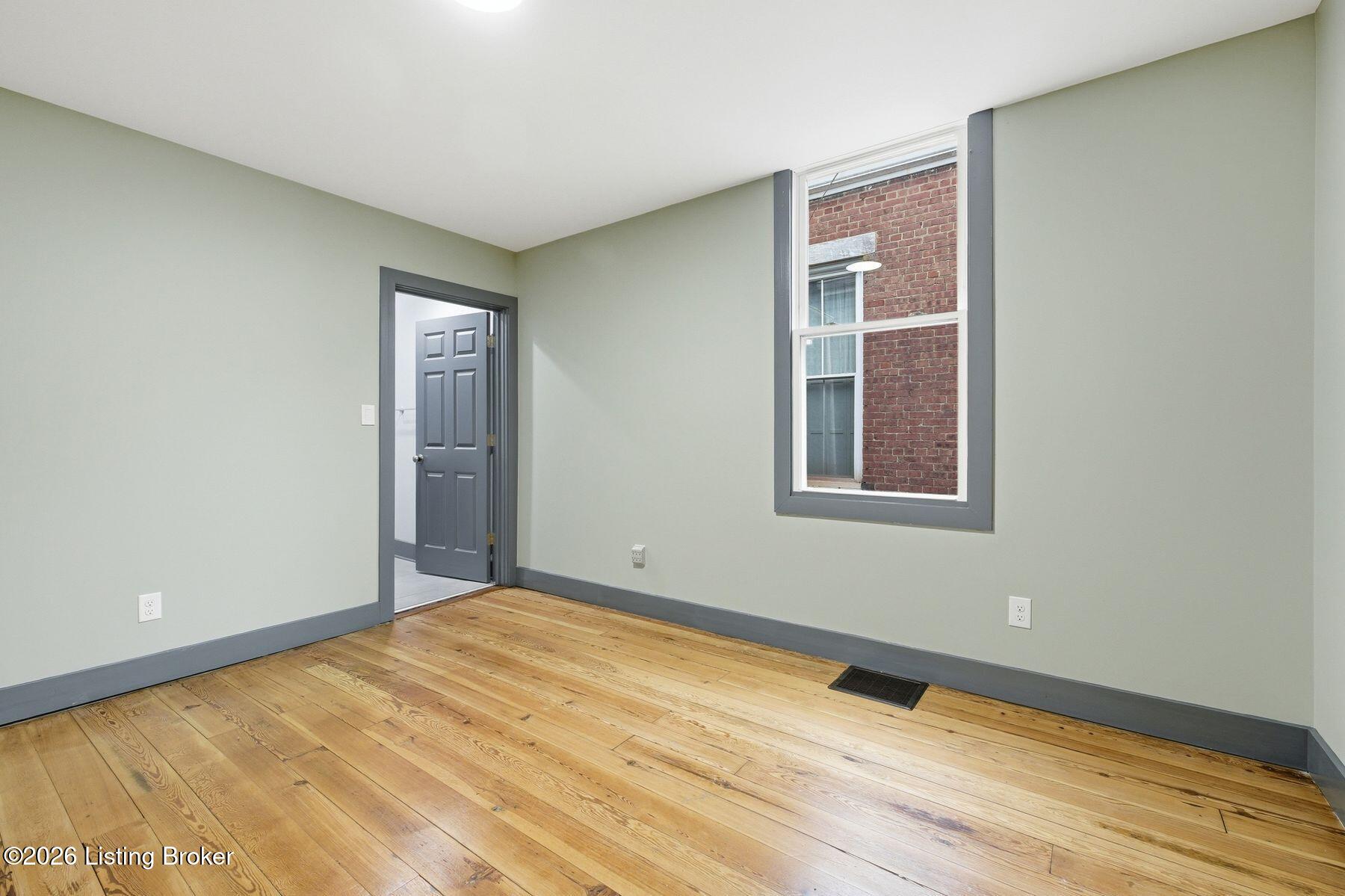 1123 Rogers St Property Photo 8