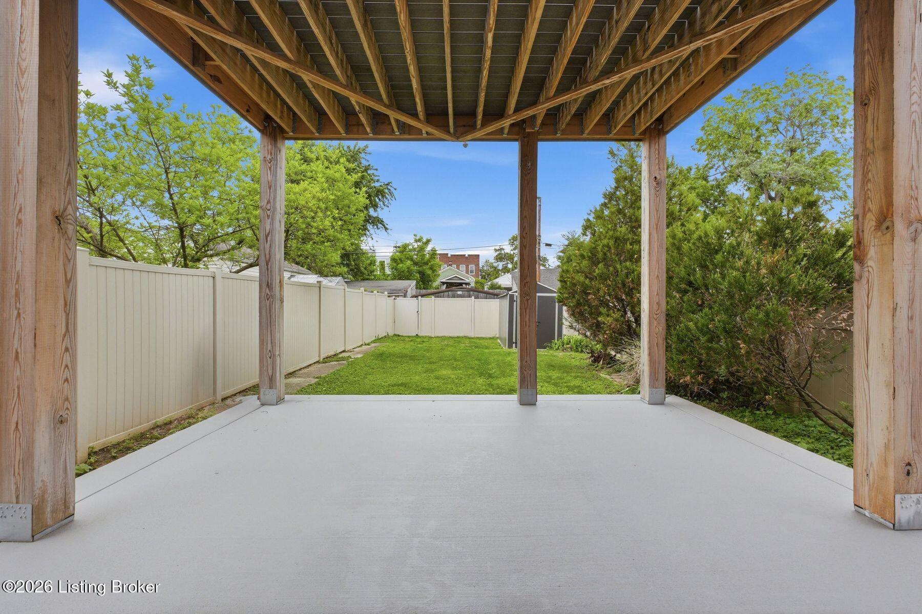1123 Rogers St Property Photo 29