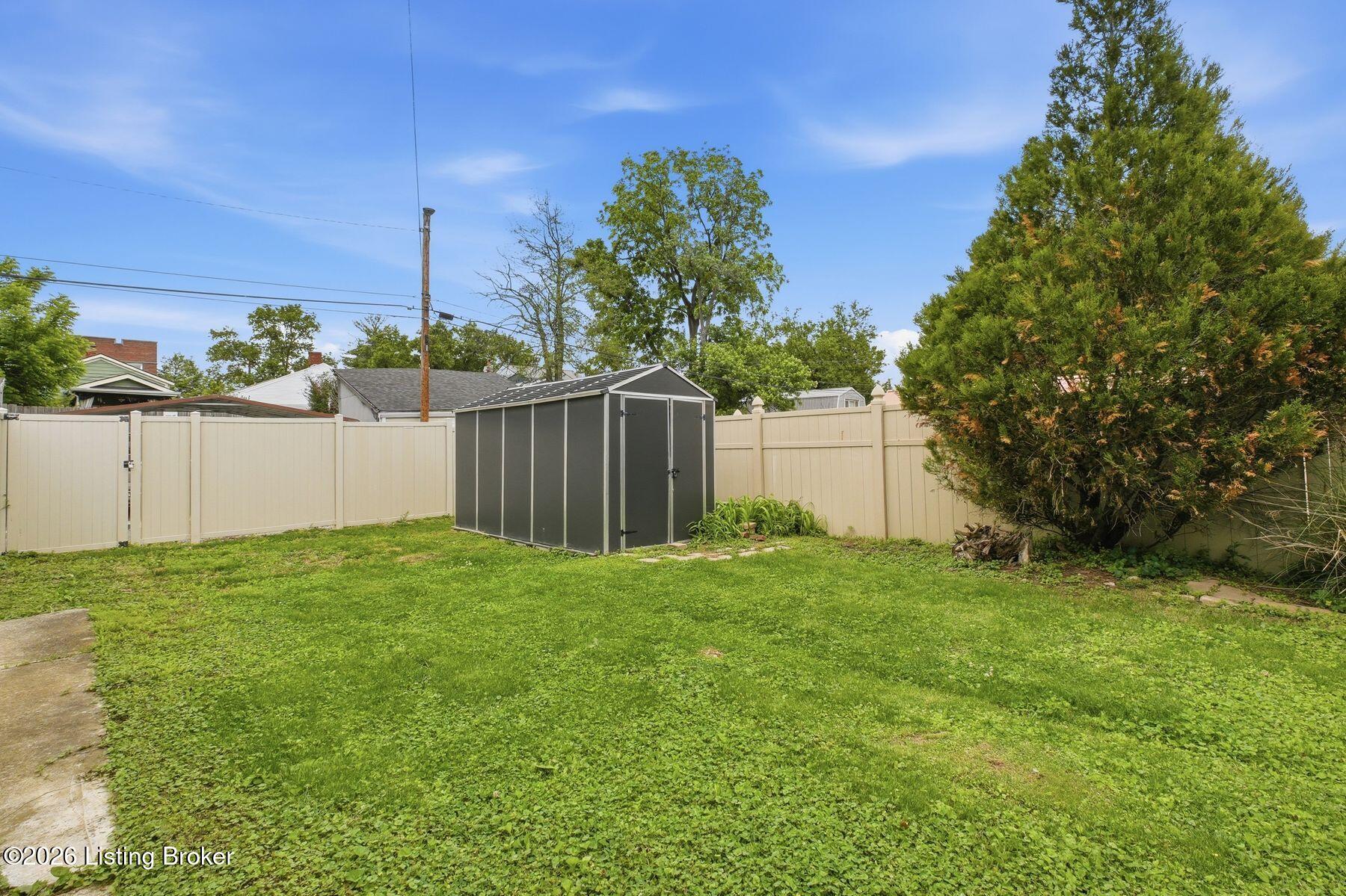 1123 Rogers St Property Photo 31