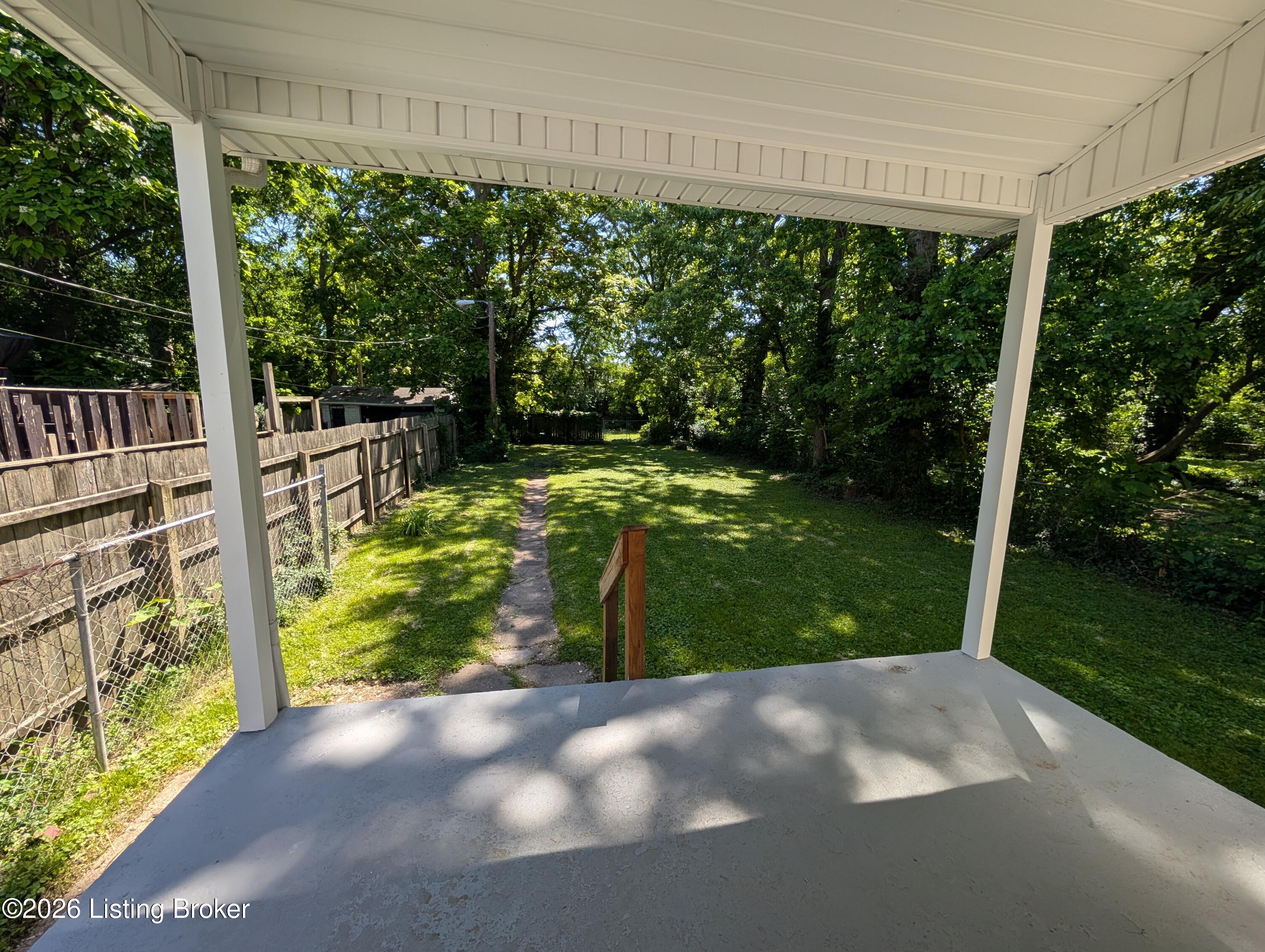 651 Louis Coleman Junior Dr Property Photo 18