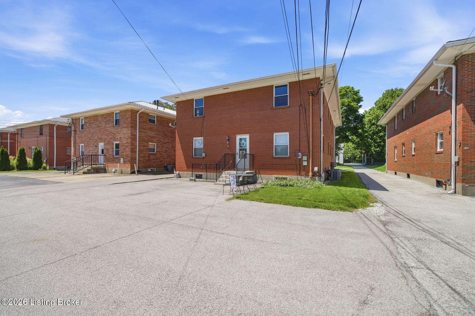 119 Mcarthur Dr Property Photo 42