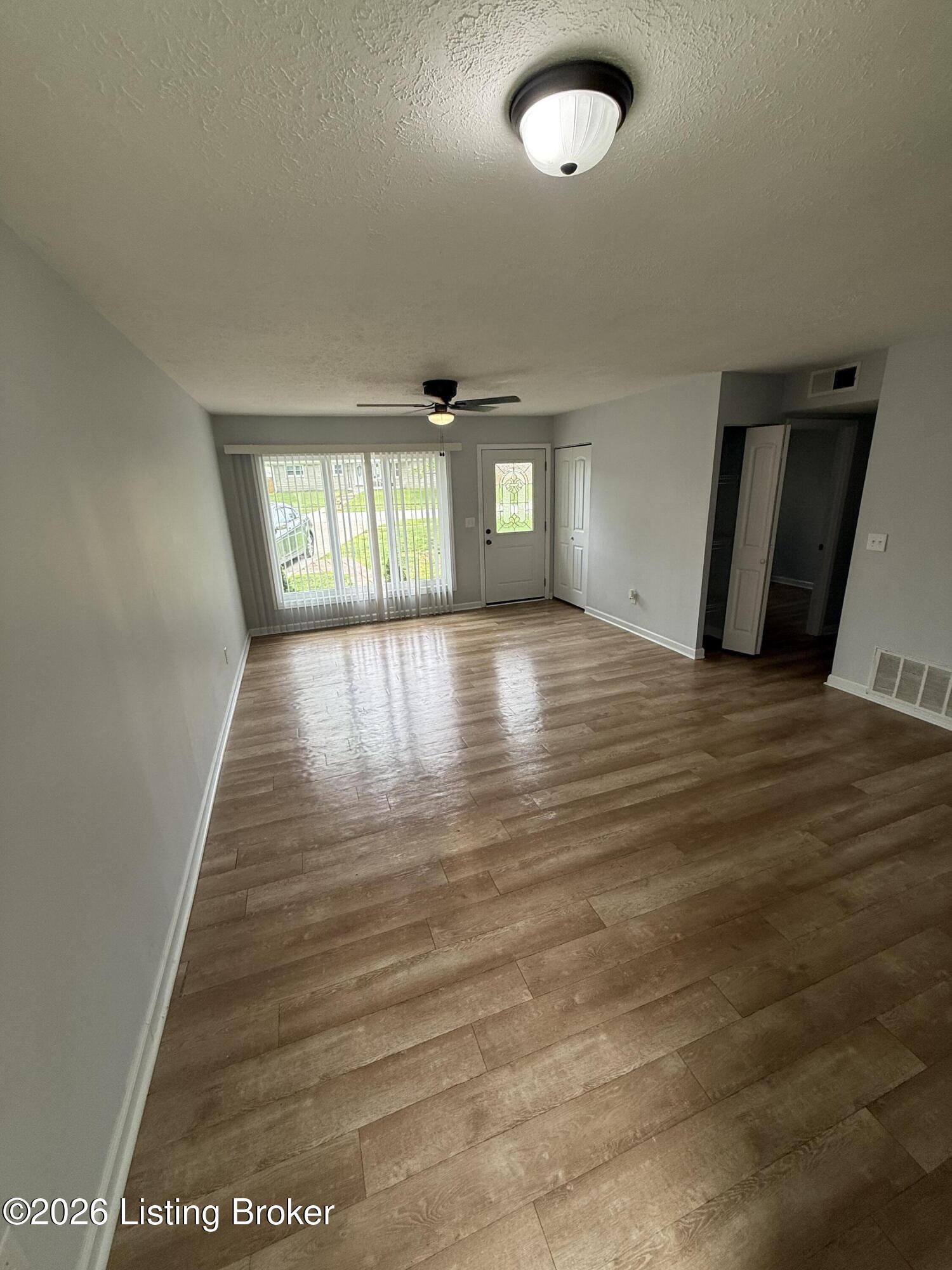 11818 Mahogany Dr Property Photo 5