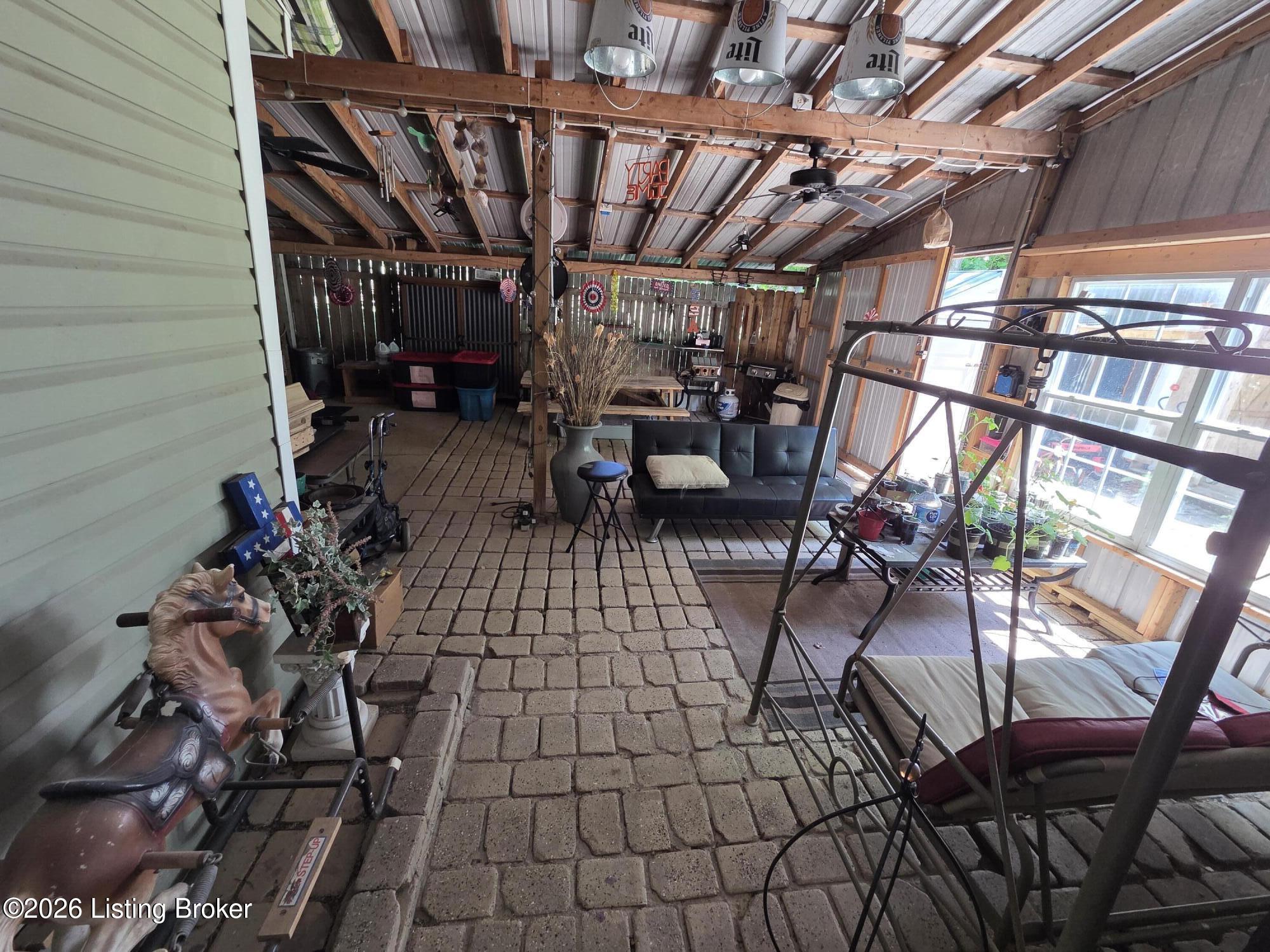 3981 Woodlawn Rd Property Photo 25