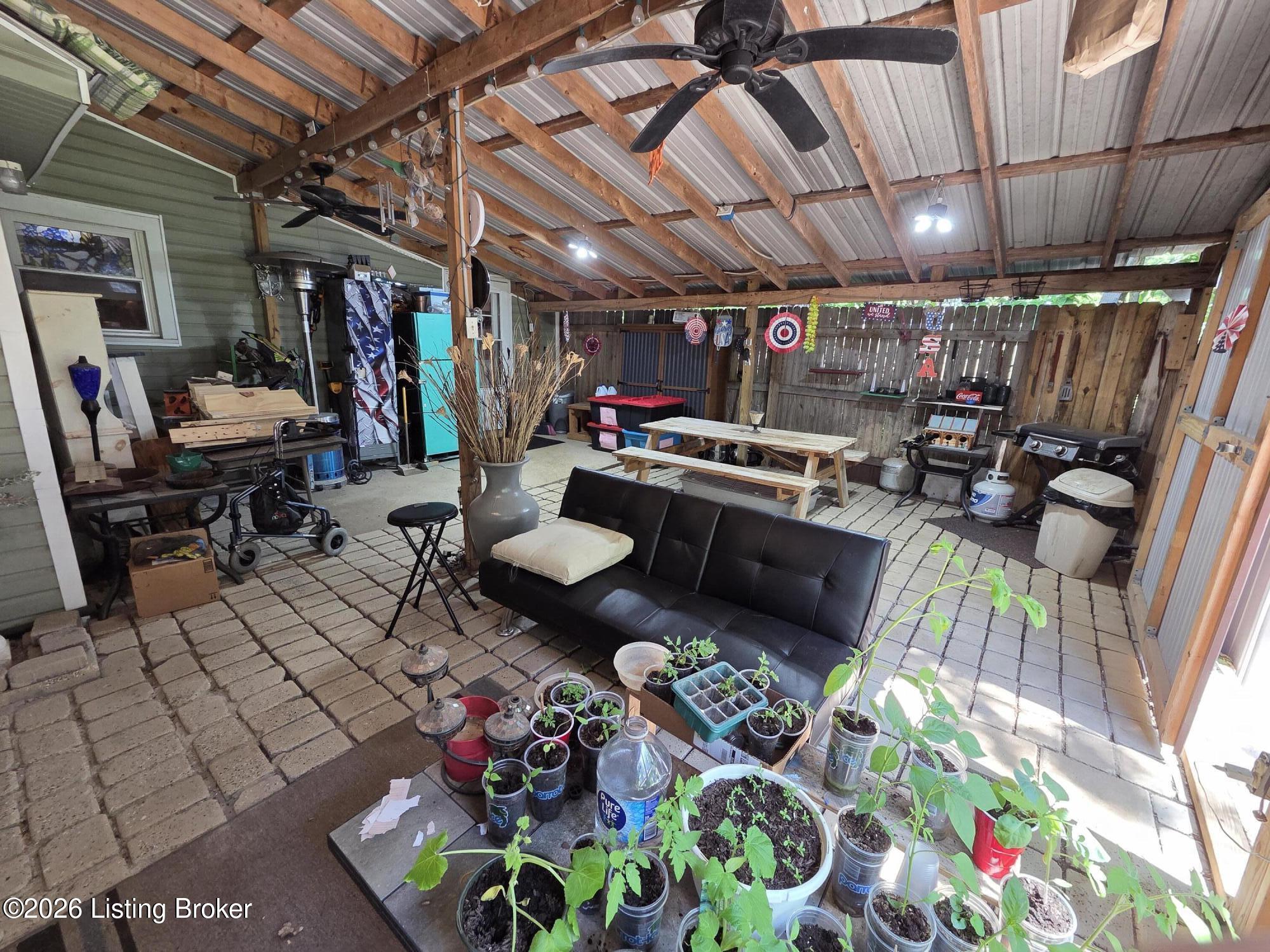 3981 Woodlawn Rd Property Photo 26