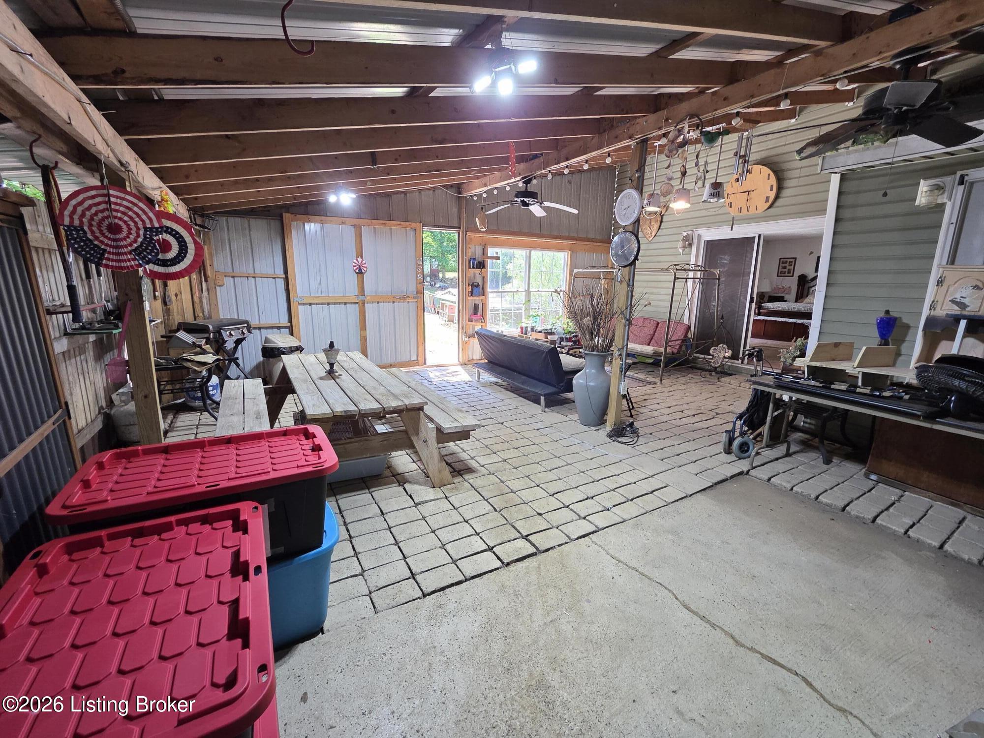 3981 Woodlawn Rd Property Photo 27