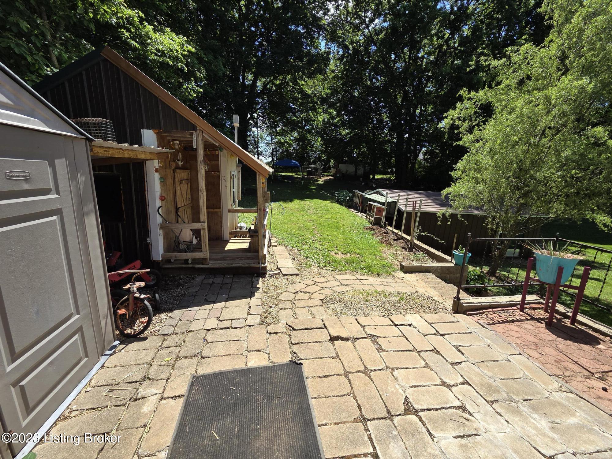 3981 Woodlawn Rd Property Photo 32