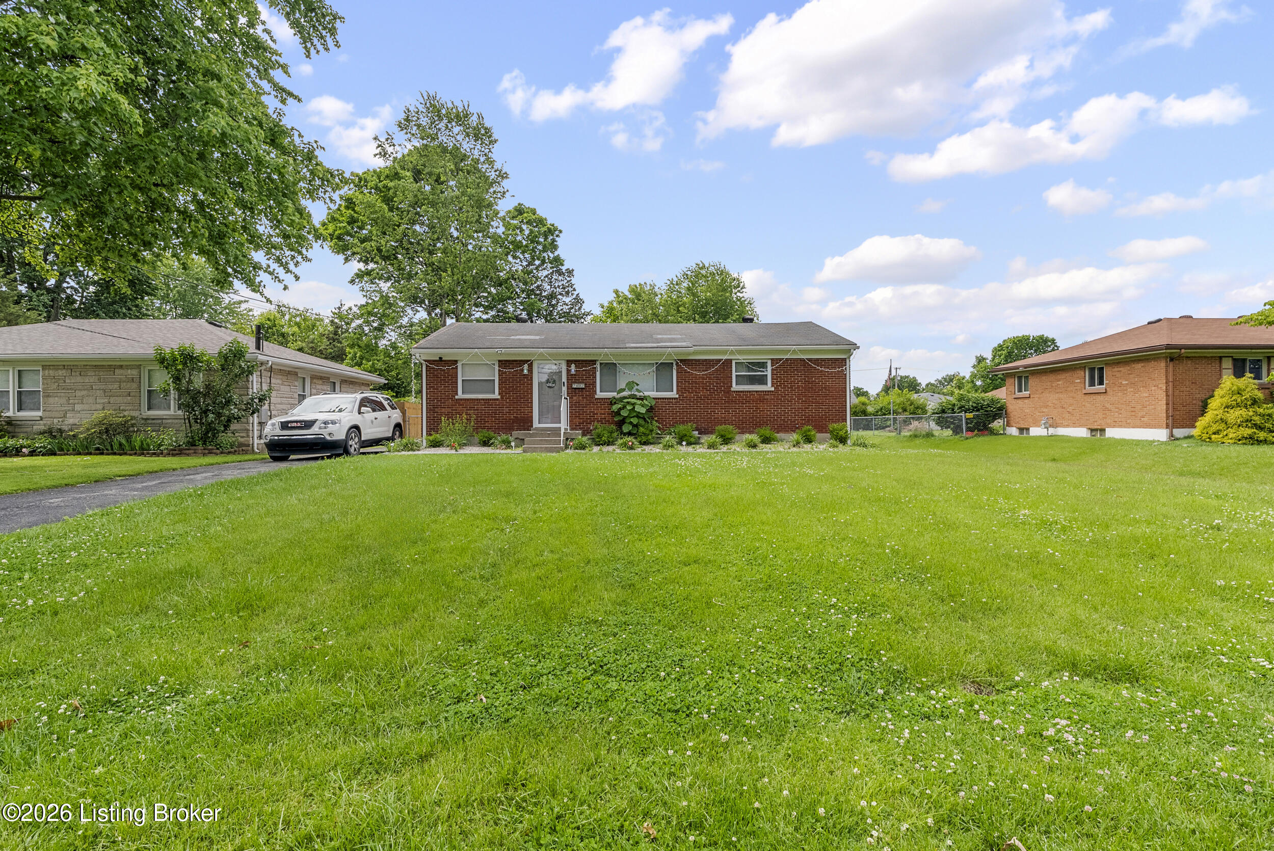 7802 Bluebonnet Rd Property Photo 1