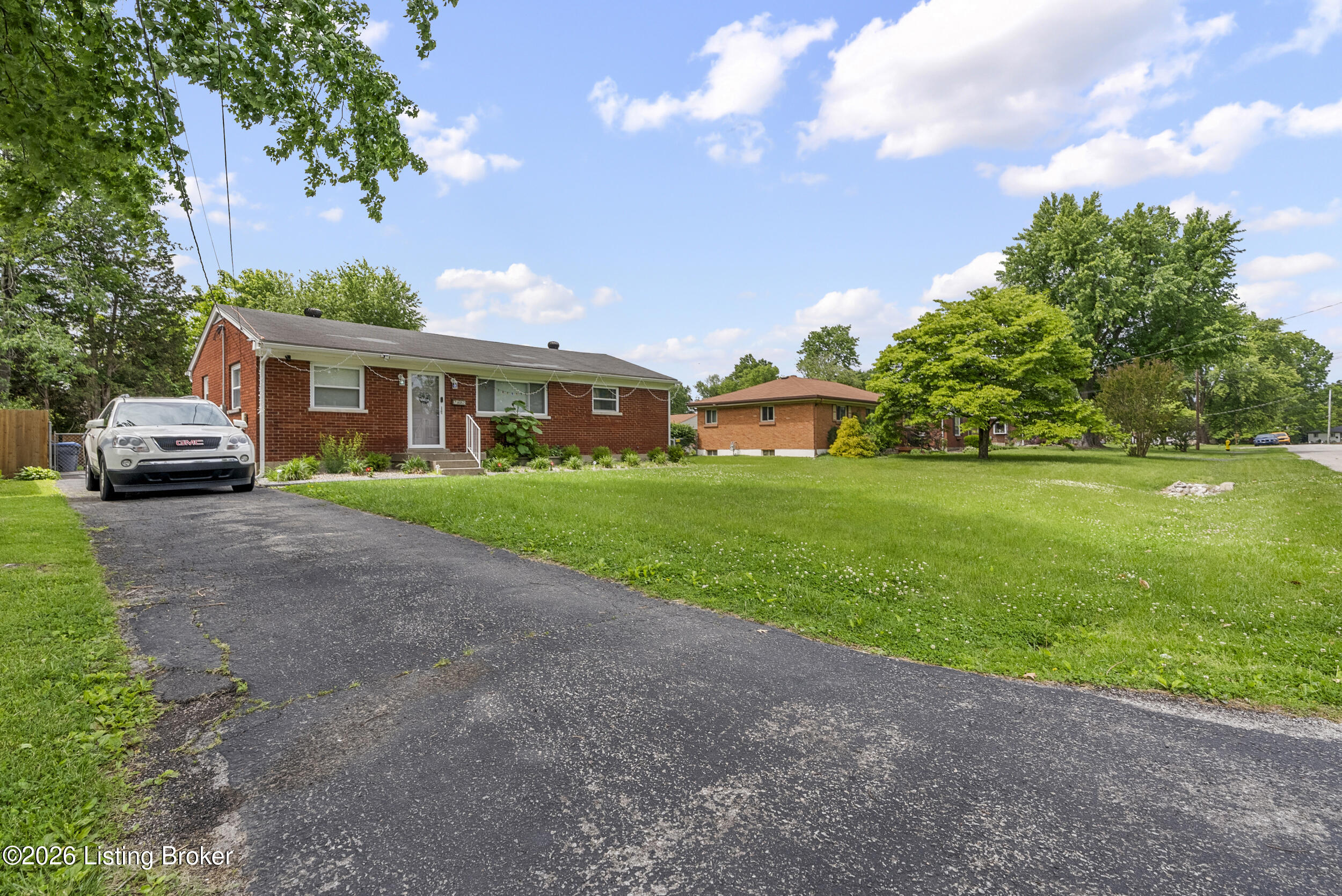 7802 Bluebonnet Rd Property Photo 4
