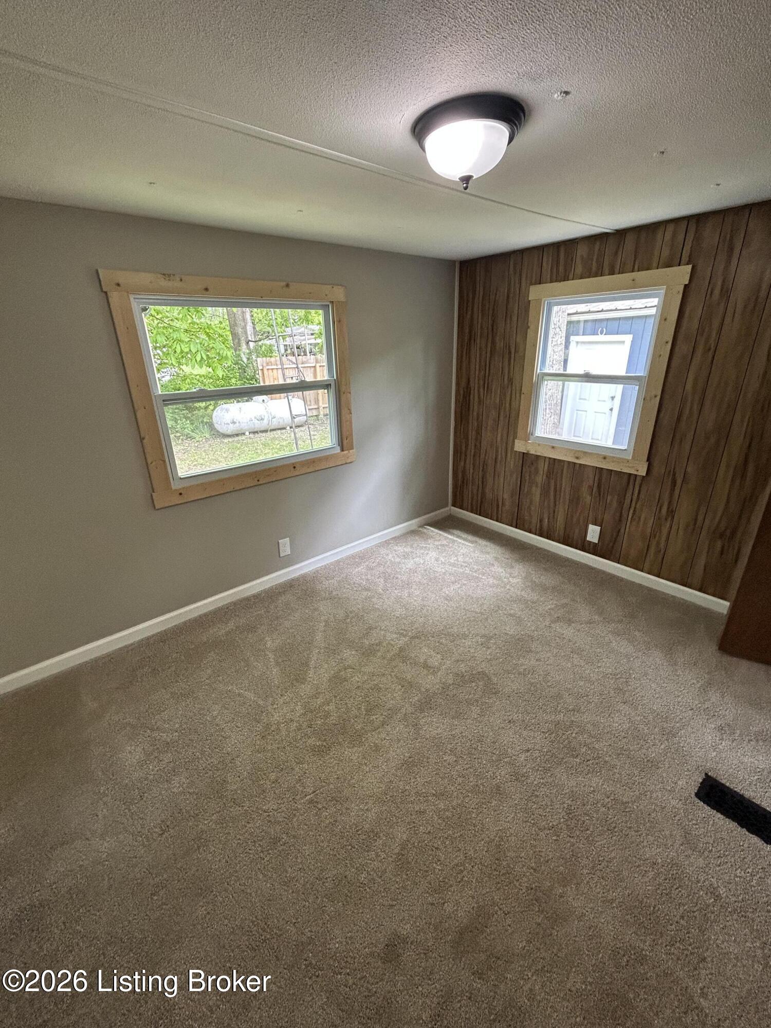 635 River Rd Property Photo 19
