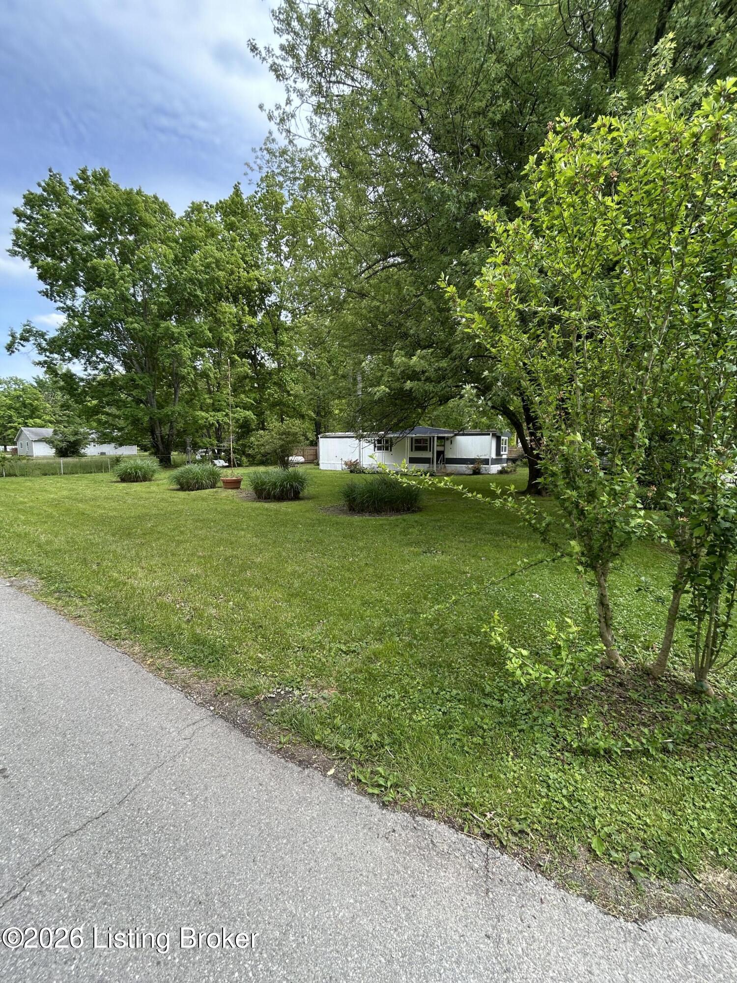 635 River Rd Property Photo 27