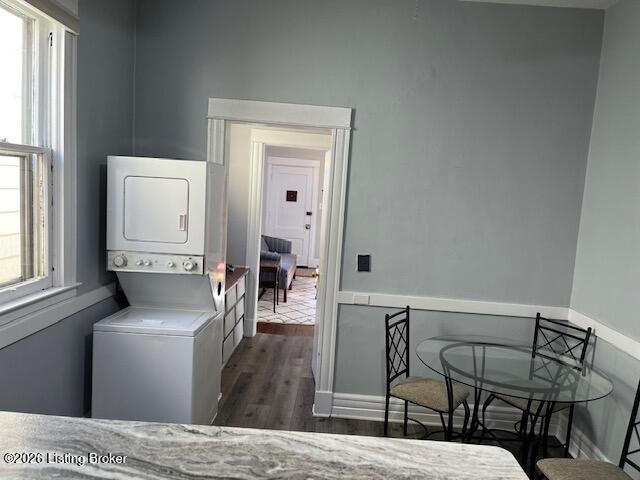2044 Midland Ave Property Photo 9