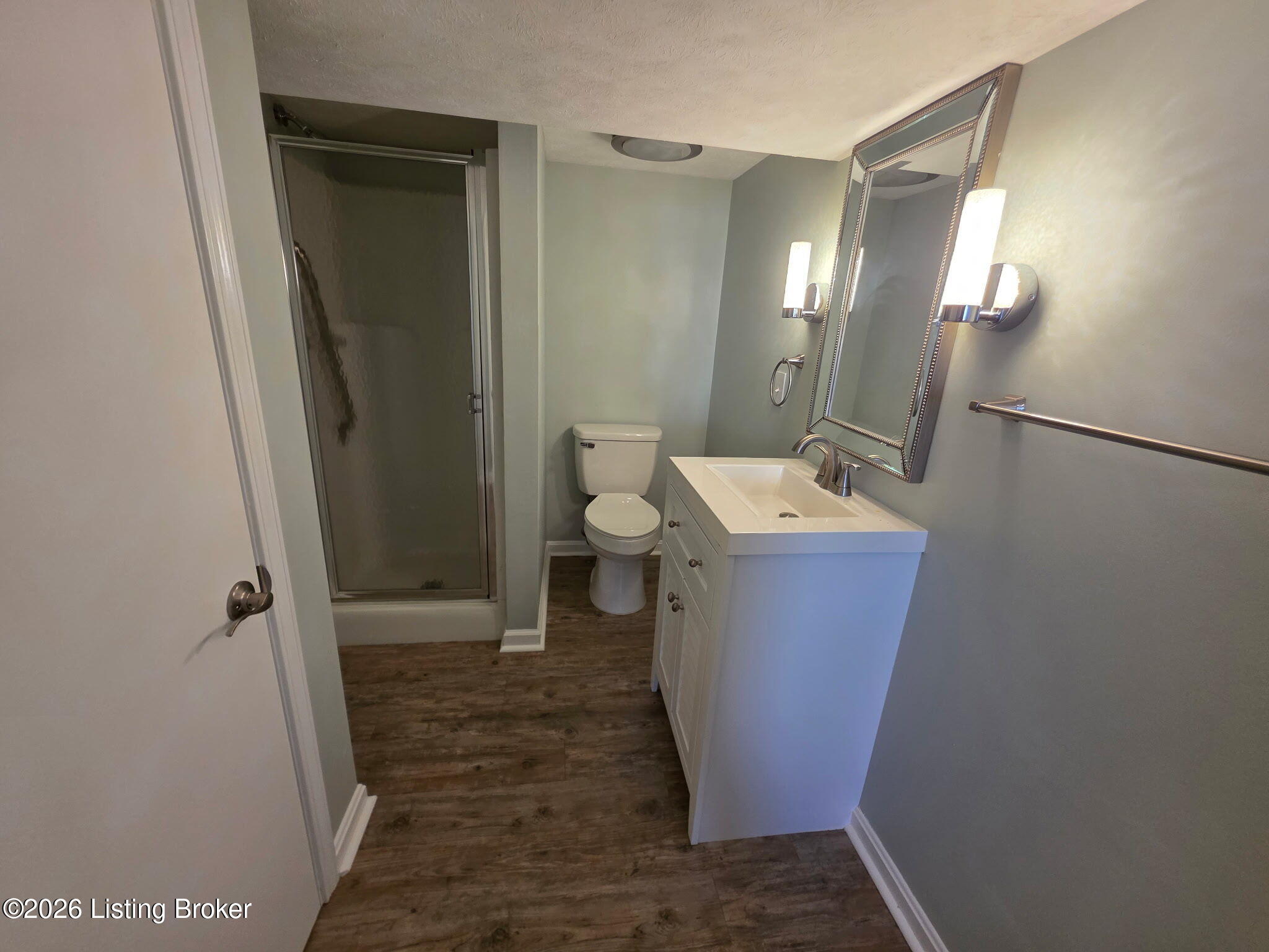 309 E Grundy Ave Property Photo 18
