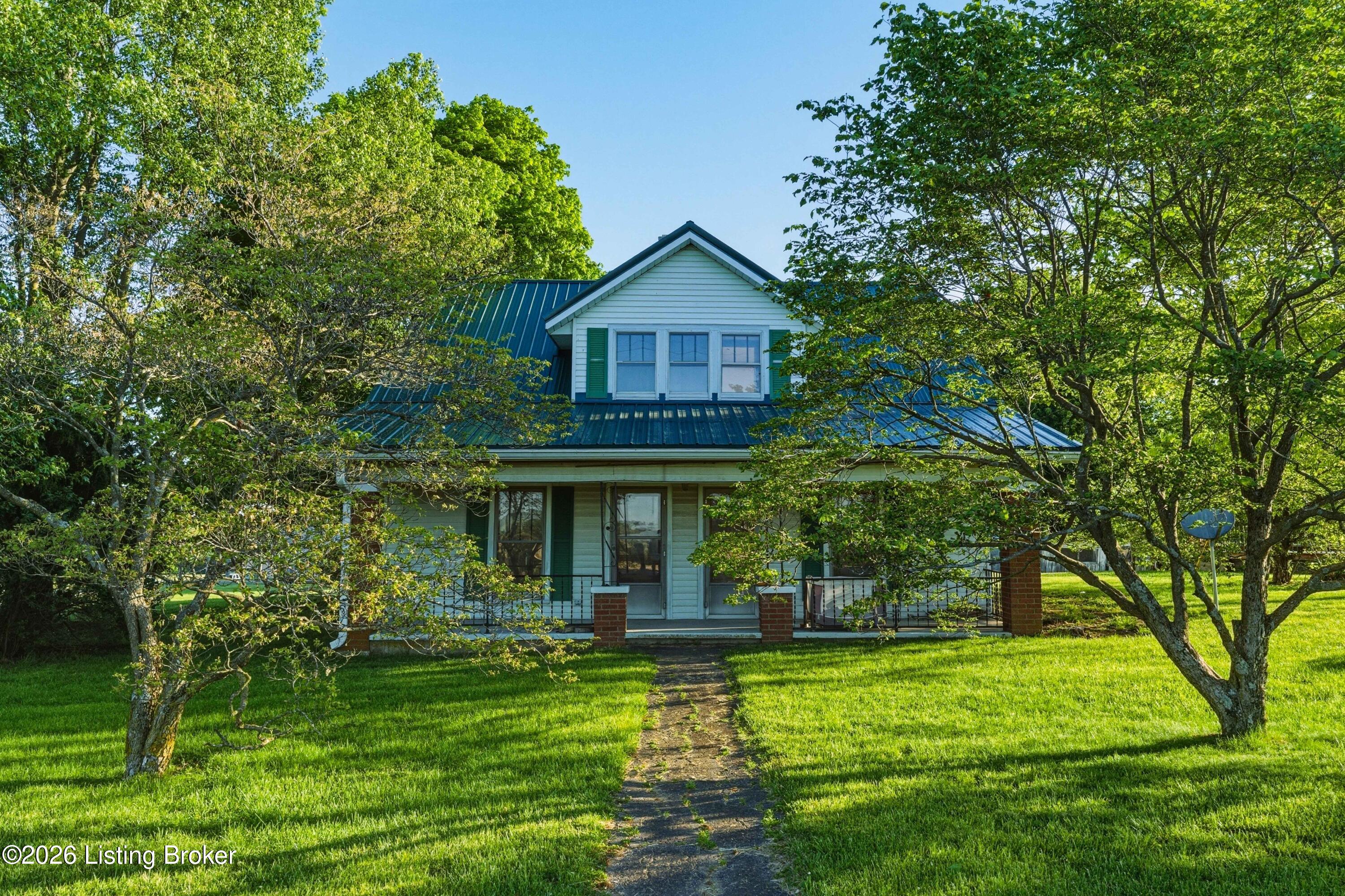 546 Banta Ln Property Photo 4