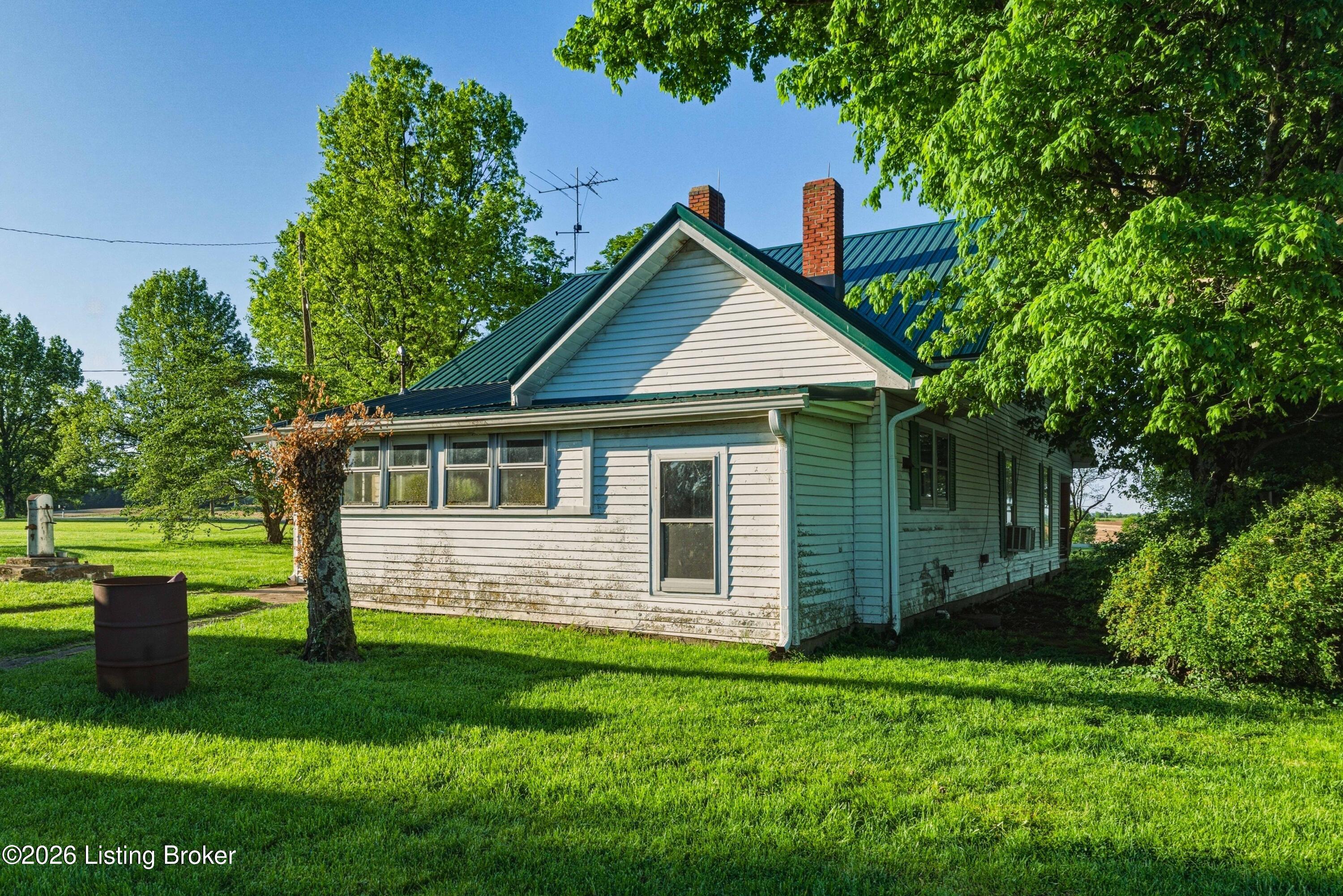 546 Banta Ln Property Photo 25