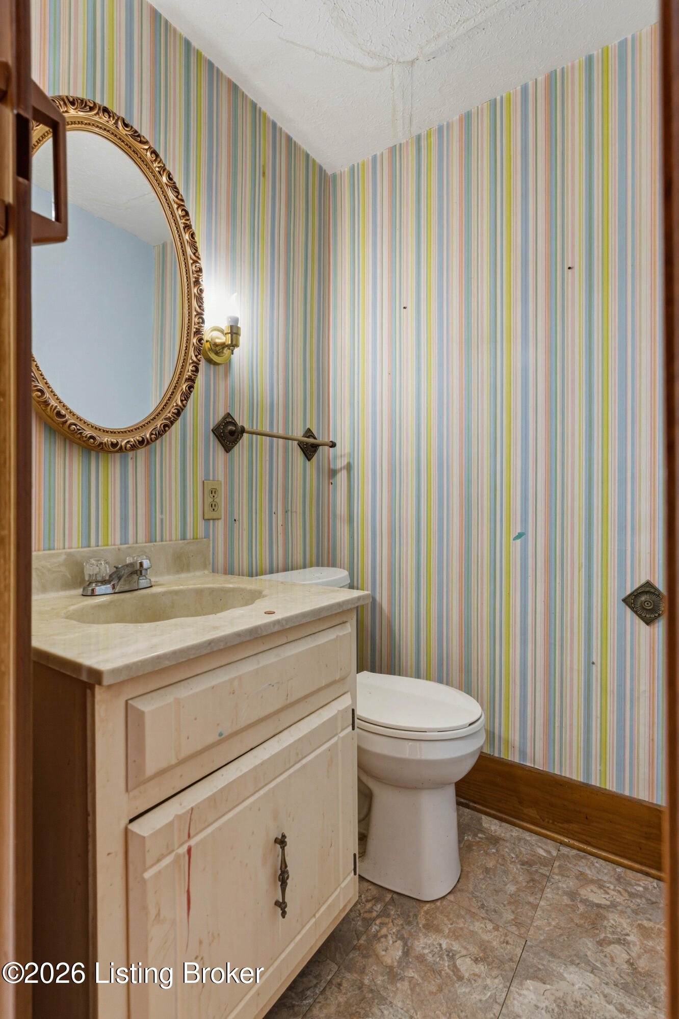 546 Banta Ln Property Photo 44