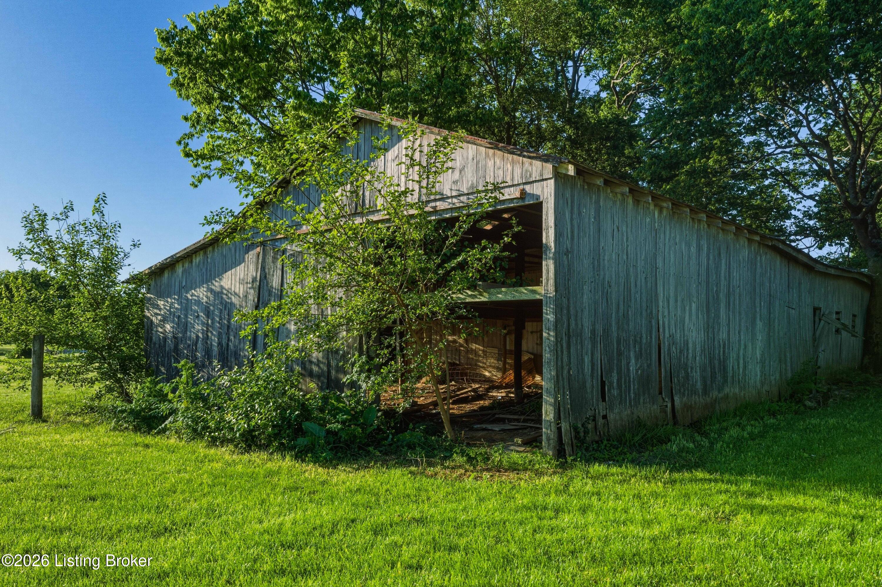 546 Banta Ln Property Photo 47