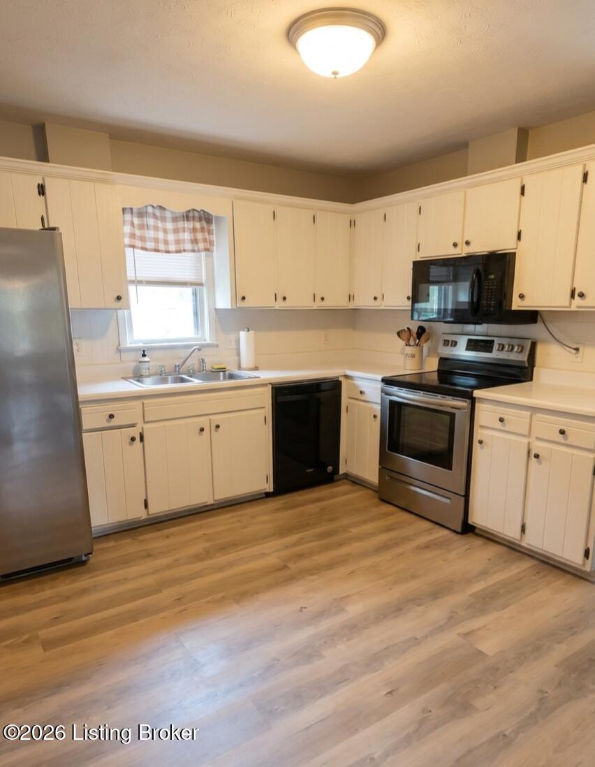 202 Saint Thomas Ct Property Photo 6