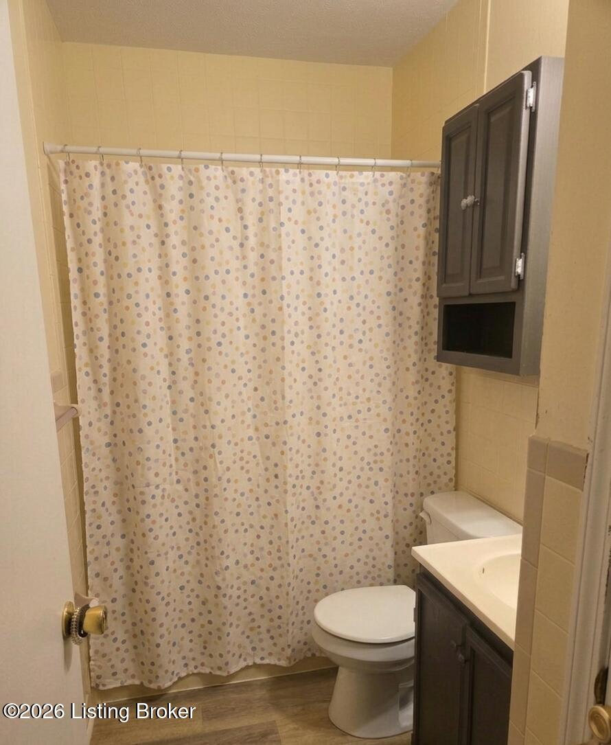 202 Saint Thomas Ct Property Photo 13