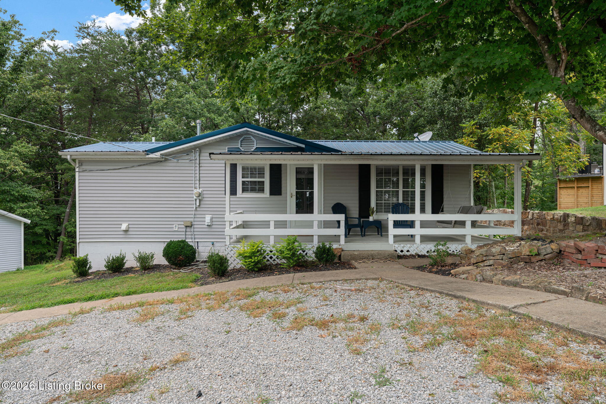 80 Holiday Hill Rd Property Photo 1