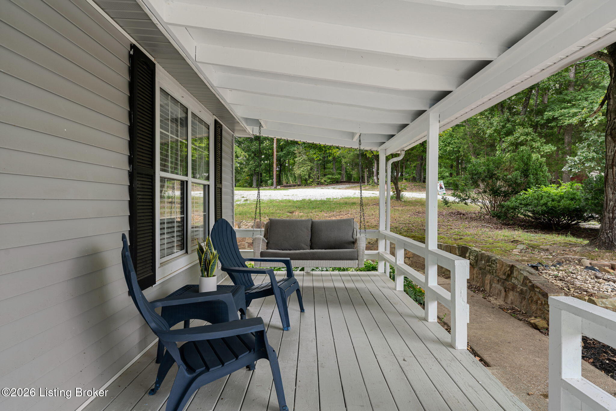 80 Holiday Hill Rd Property Photo 3
