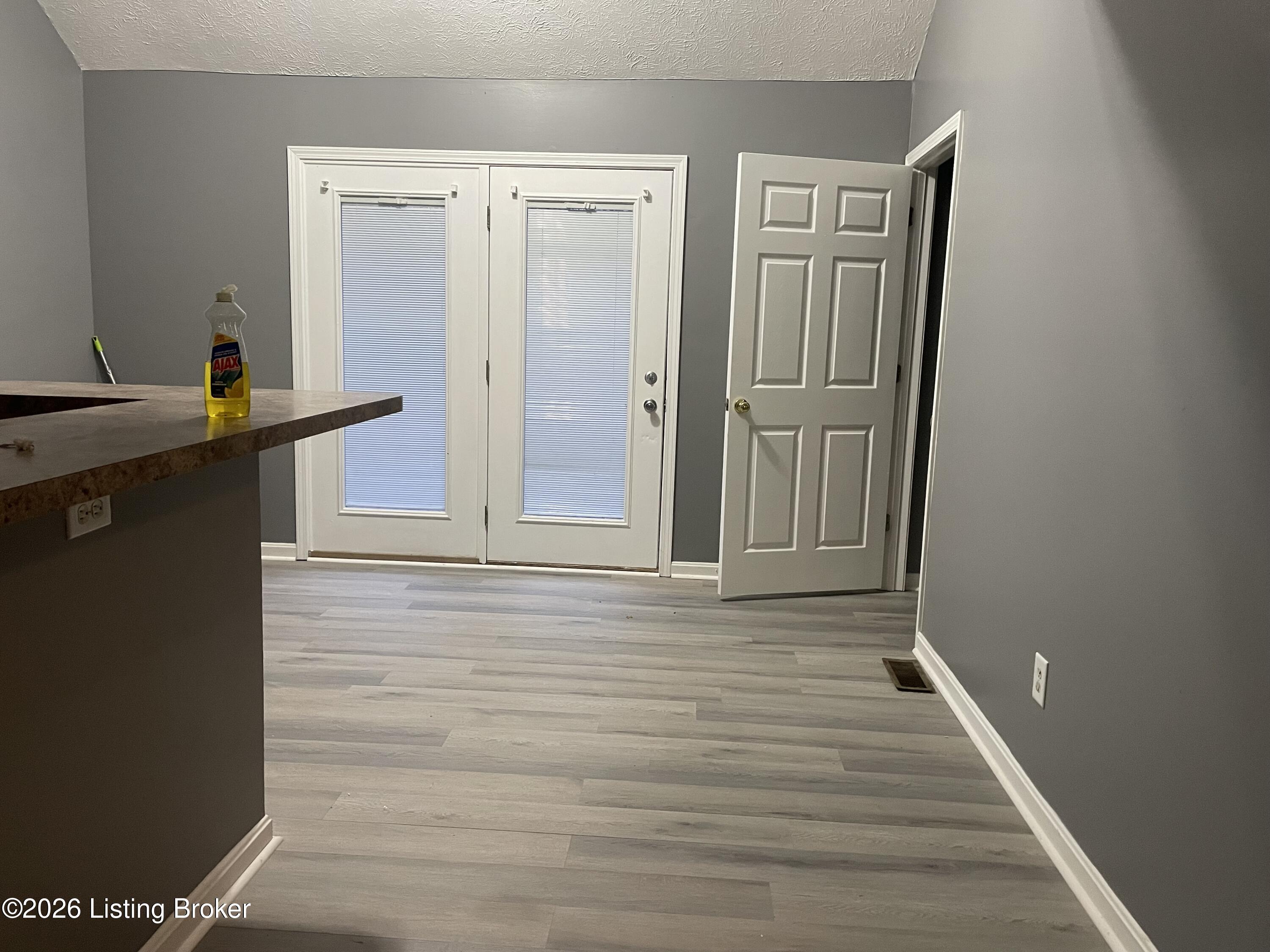 6219 Serenity Ct Property Photo 5