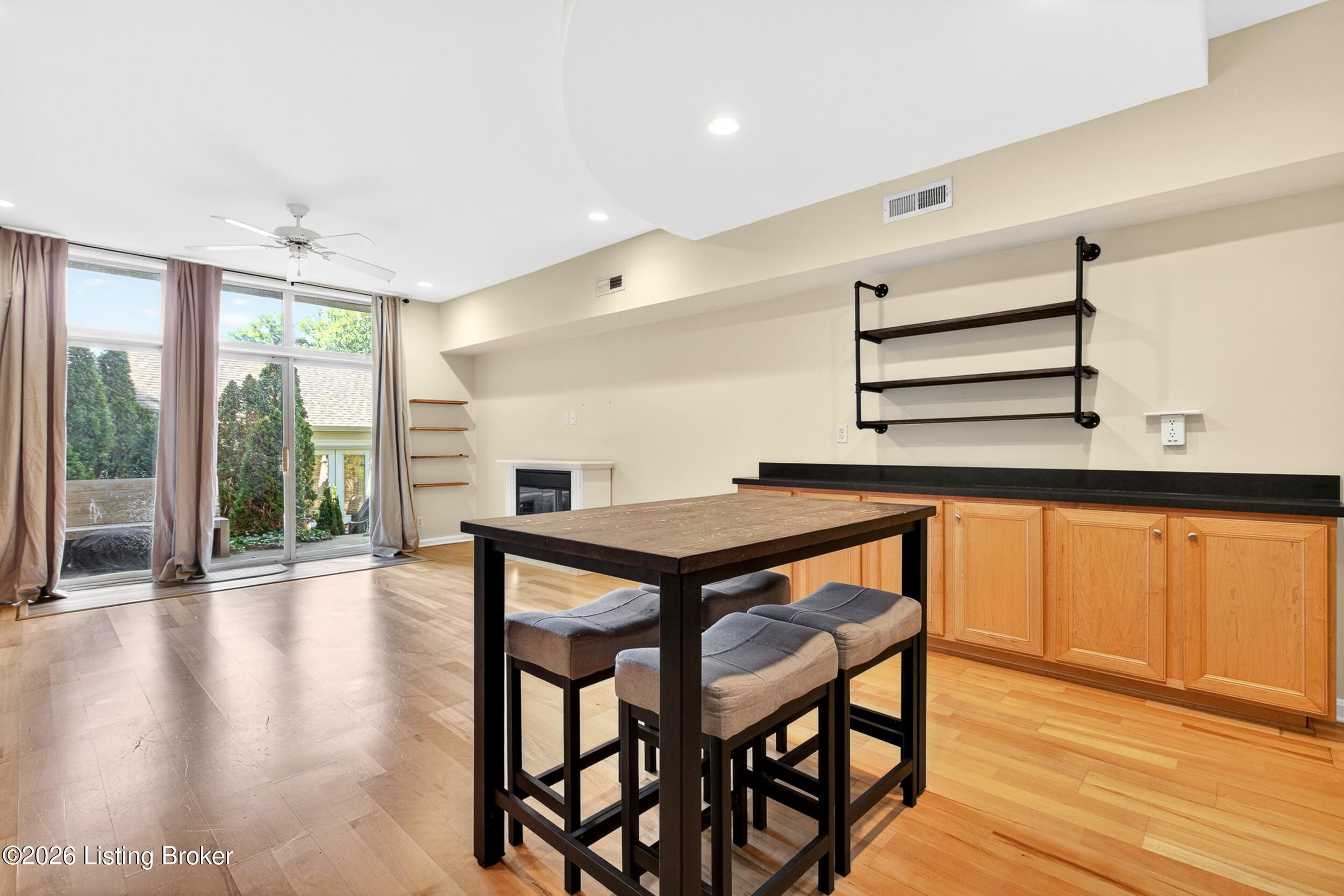 355 Kenilworth Rd Property Photo 8