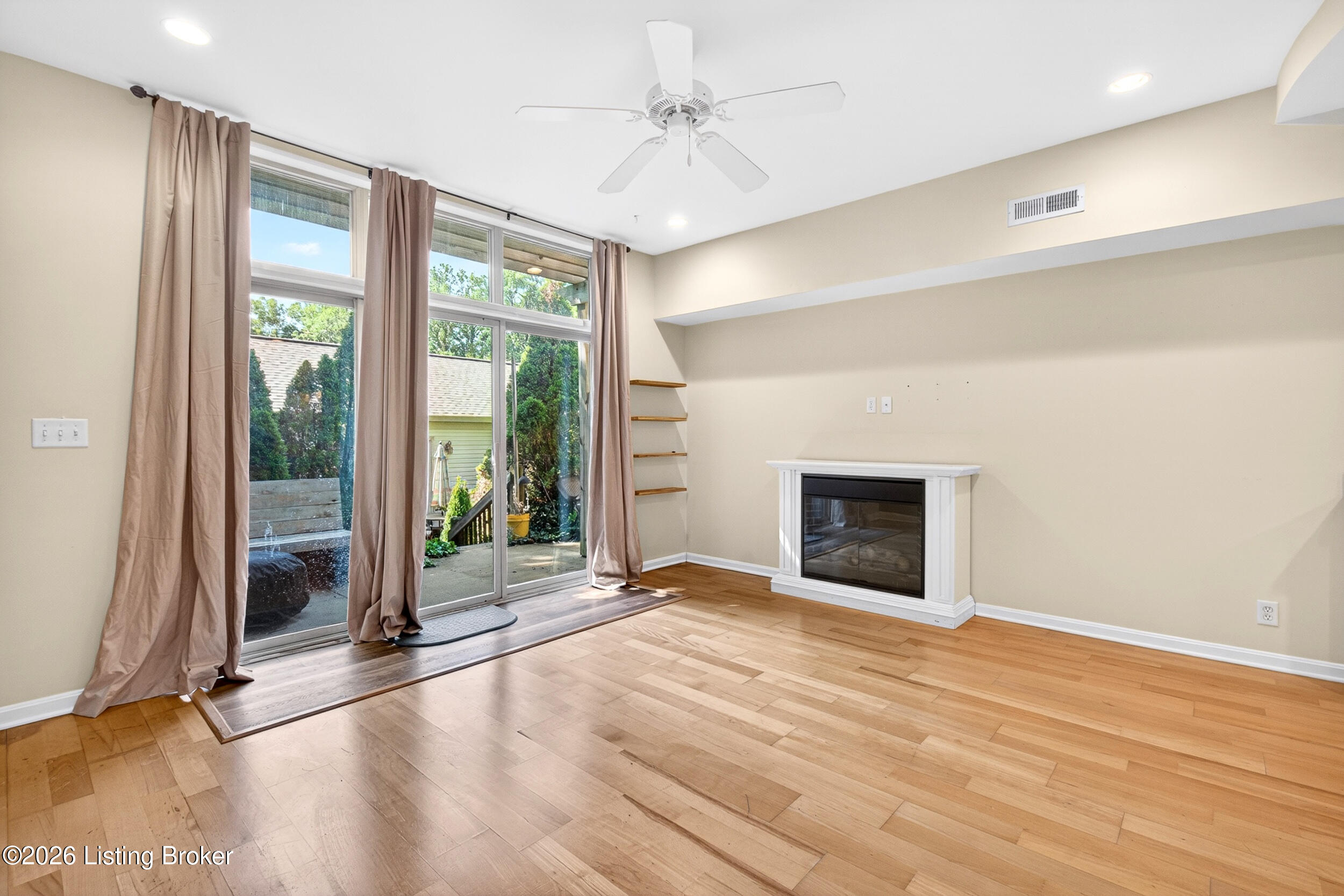 355 Kenilworth Rd Property Photo 10