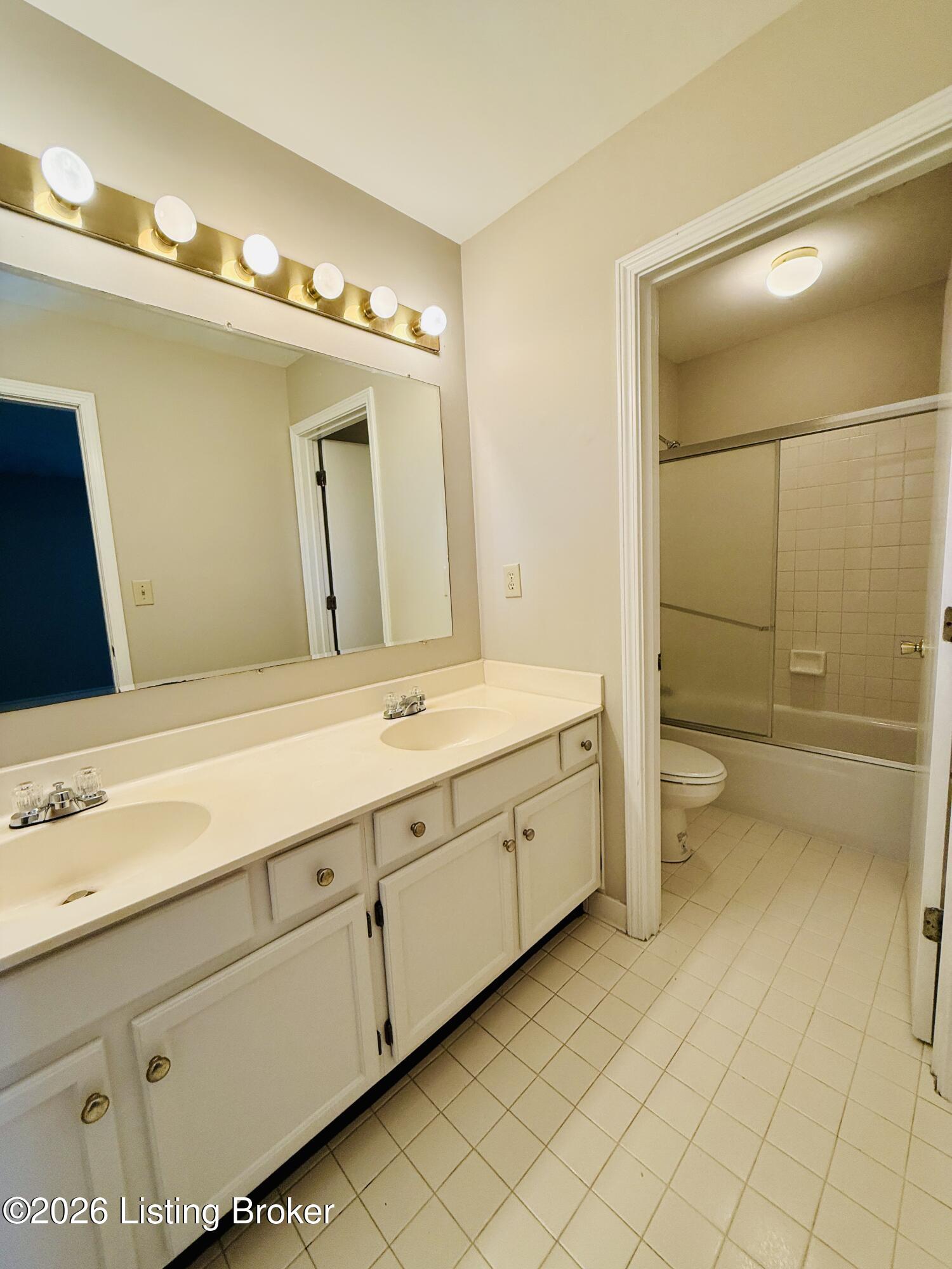 3208 Brightside Ct Property Photo 12