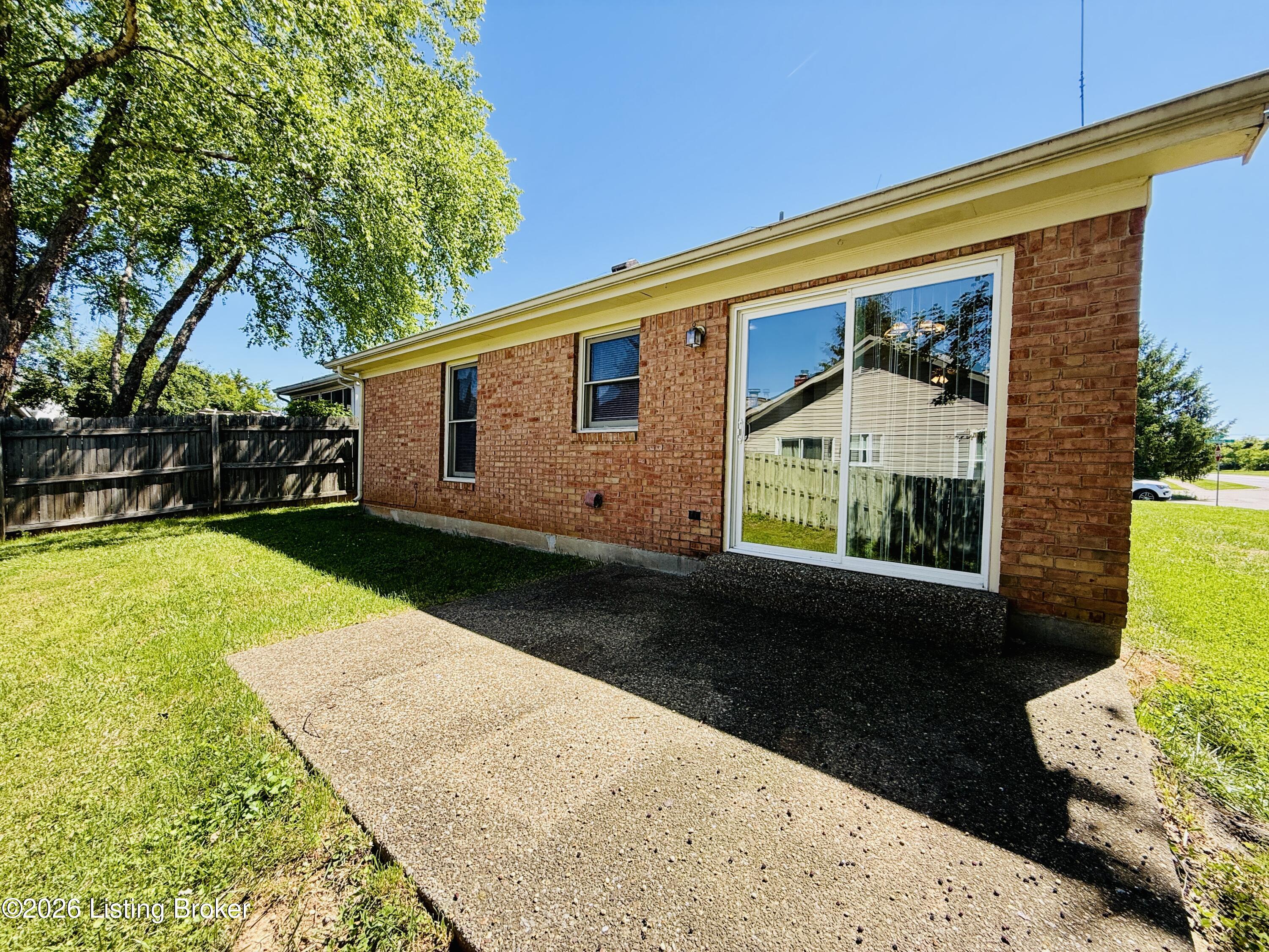 3208 Brightside Ct Property Photo 25