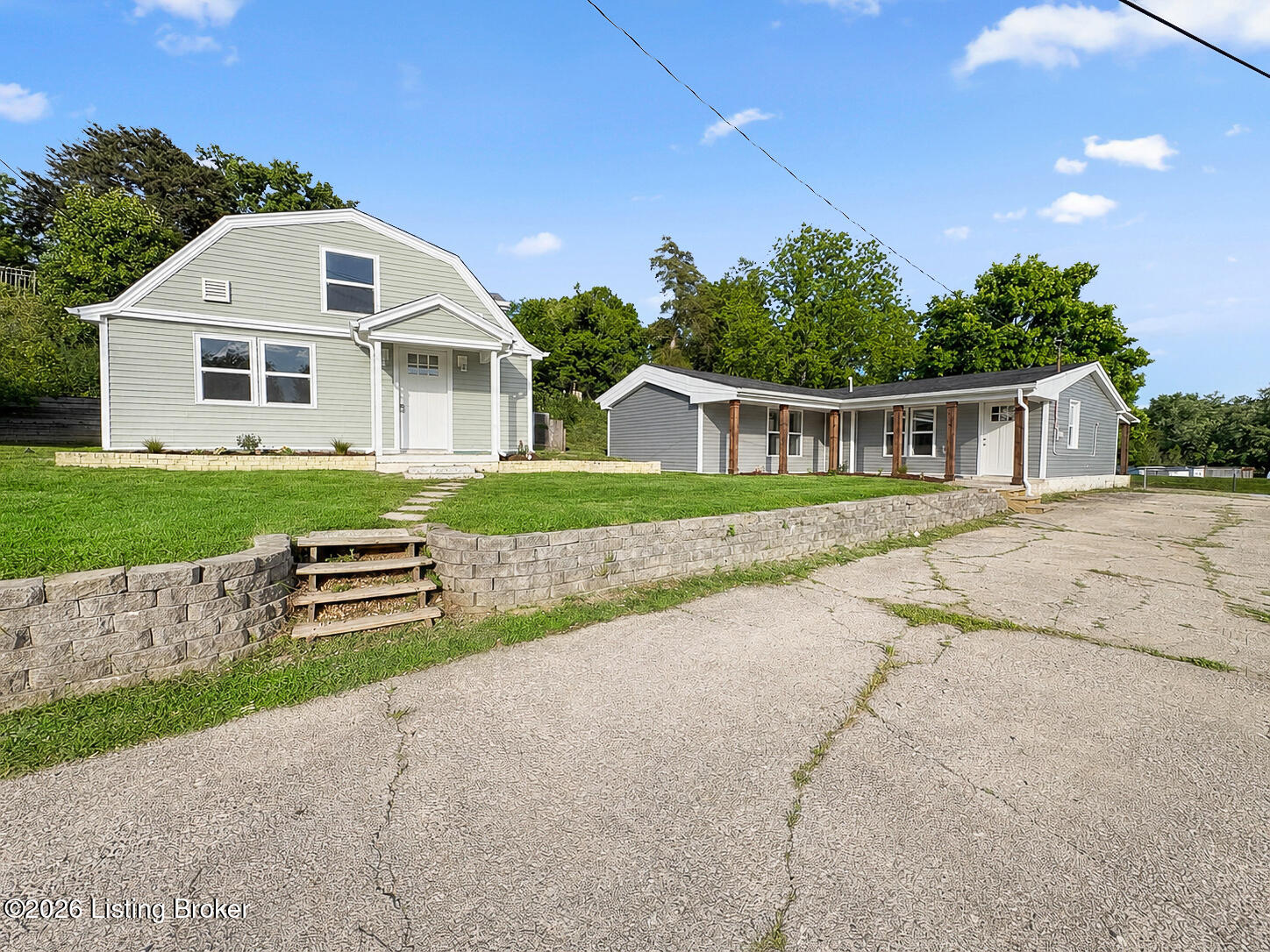 114 Hardin Ct Property Photo 1
