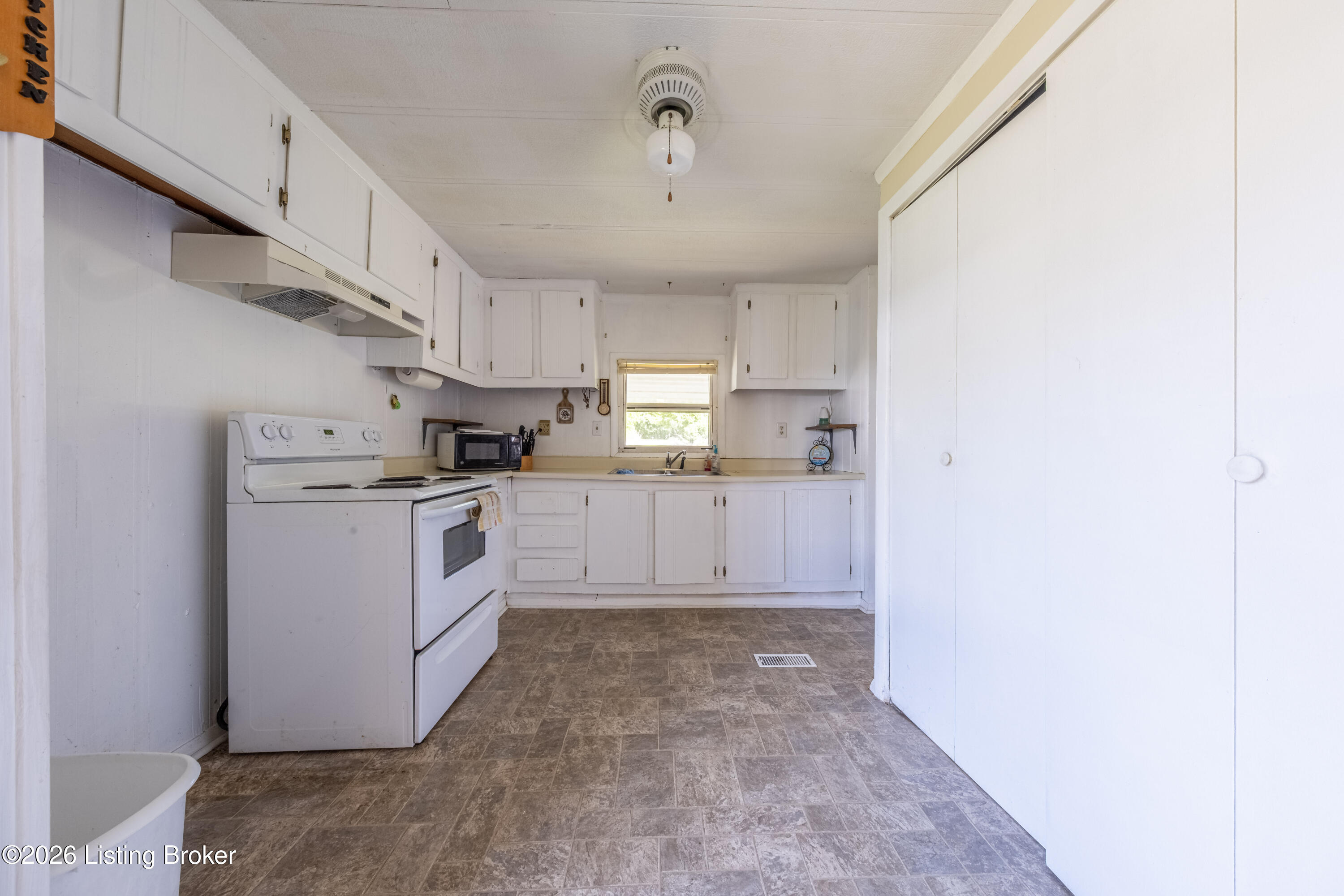 114 W Holiday Beach Loop Property Photo 15