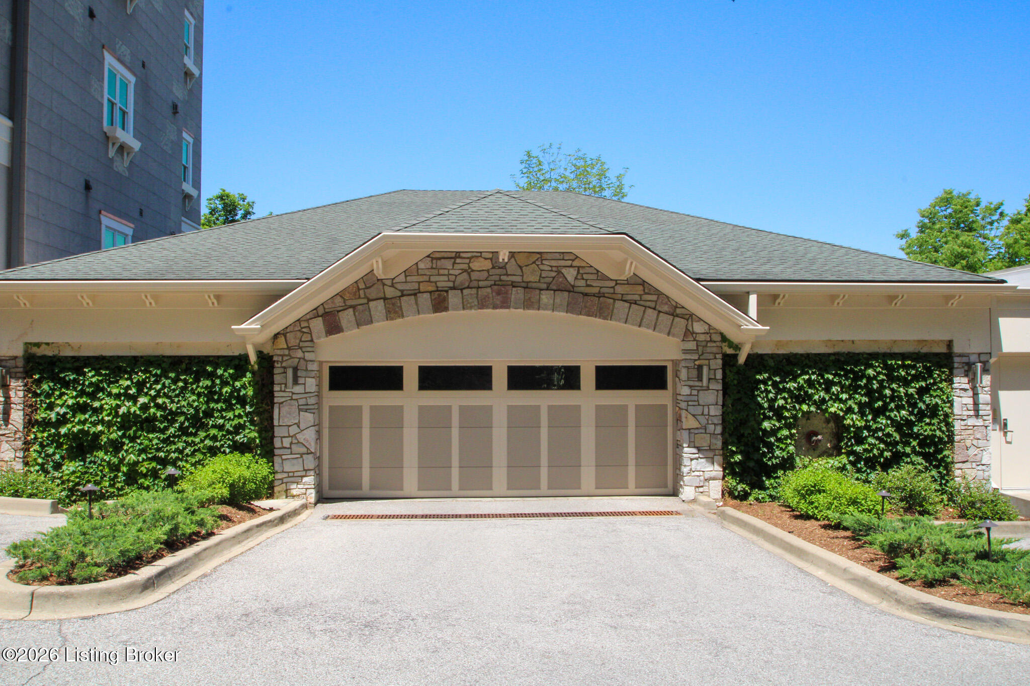 1409 Mockingbird Terrace Dr 403 Property Photo 36