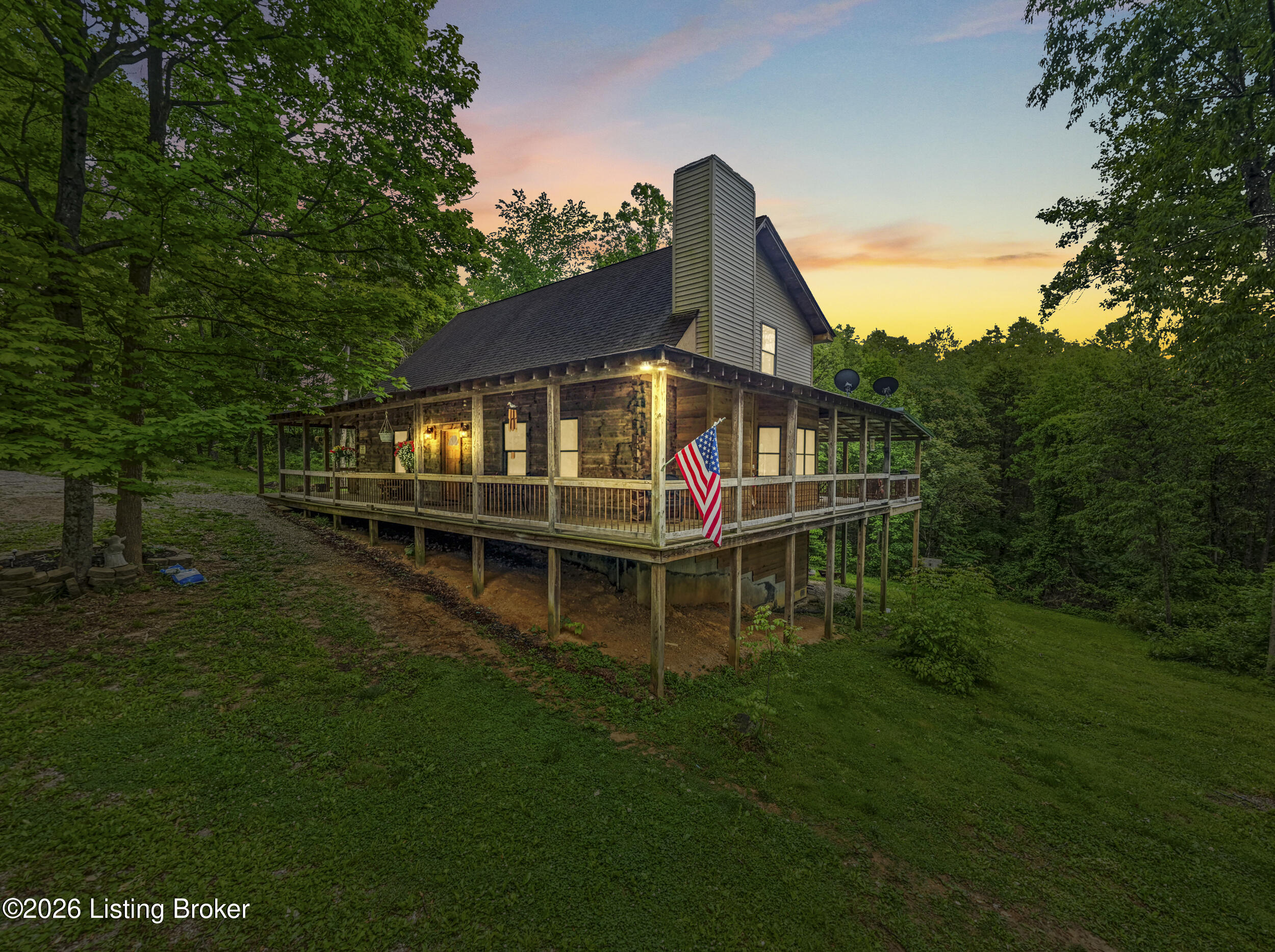 725 Pryors Fork Rd Property Photo 2