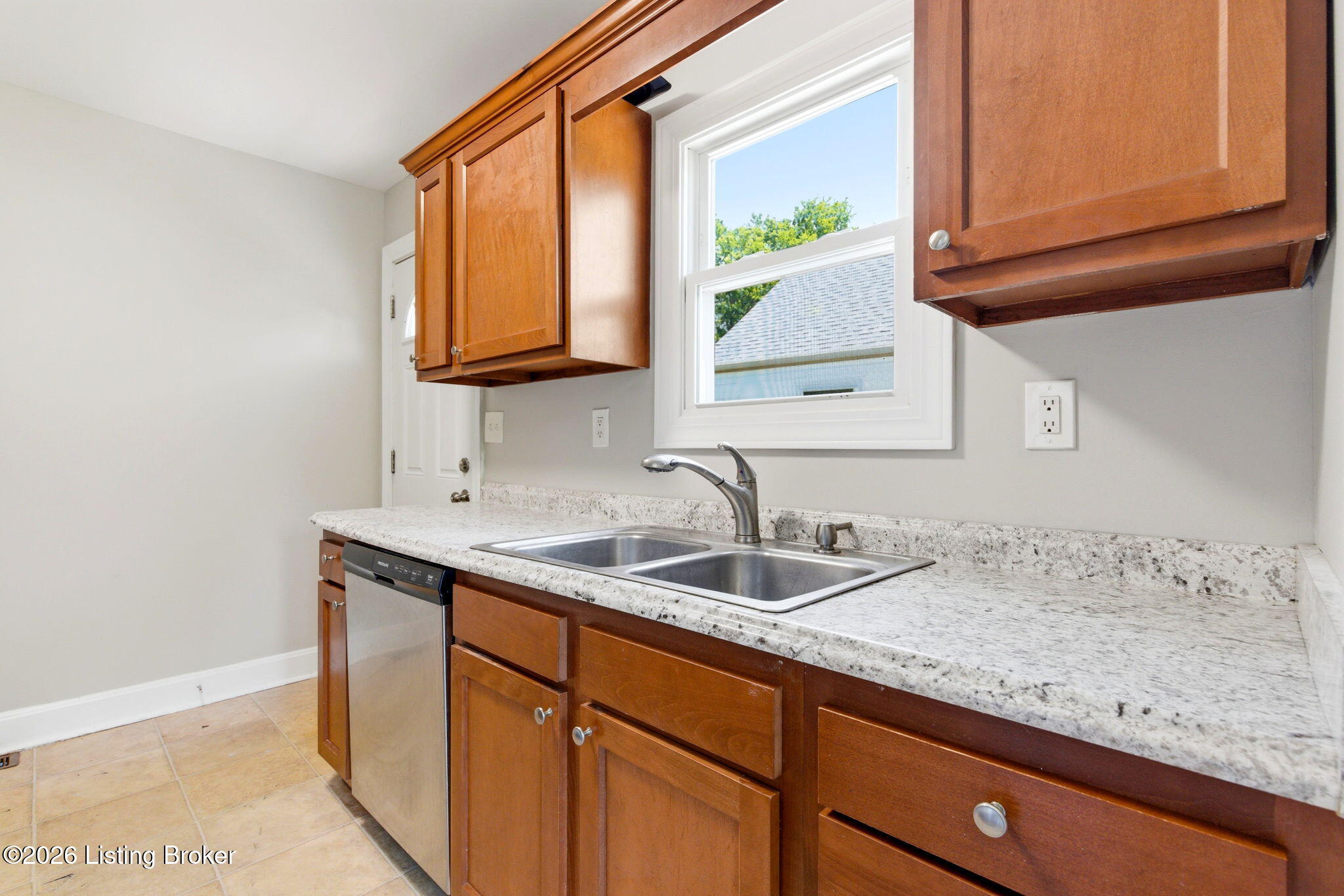 1403 Mccoy Ave Property Photo 11