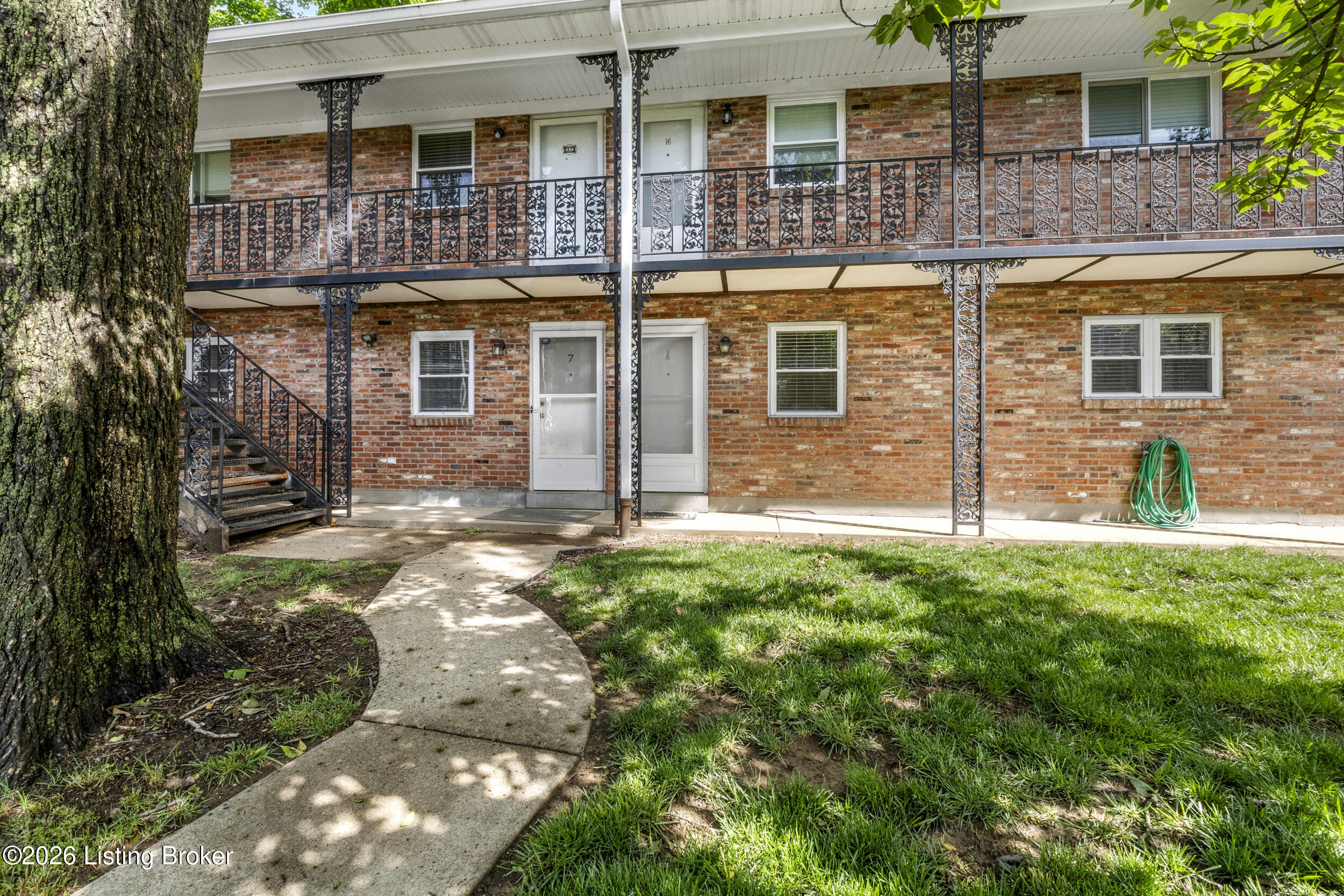 198 Crescent Ave APT 6 Property Photo 1