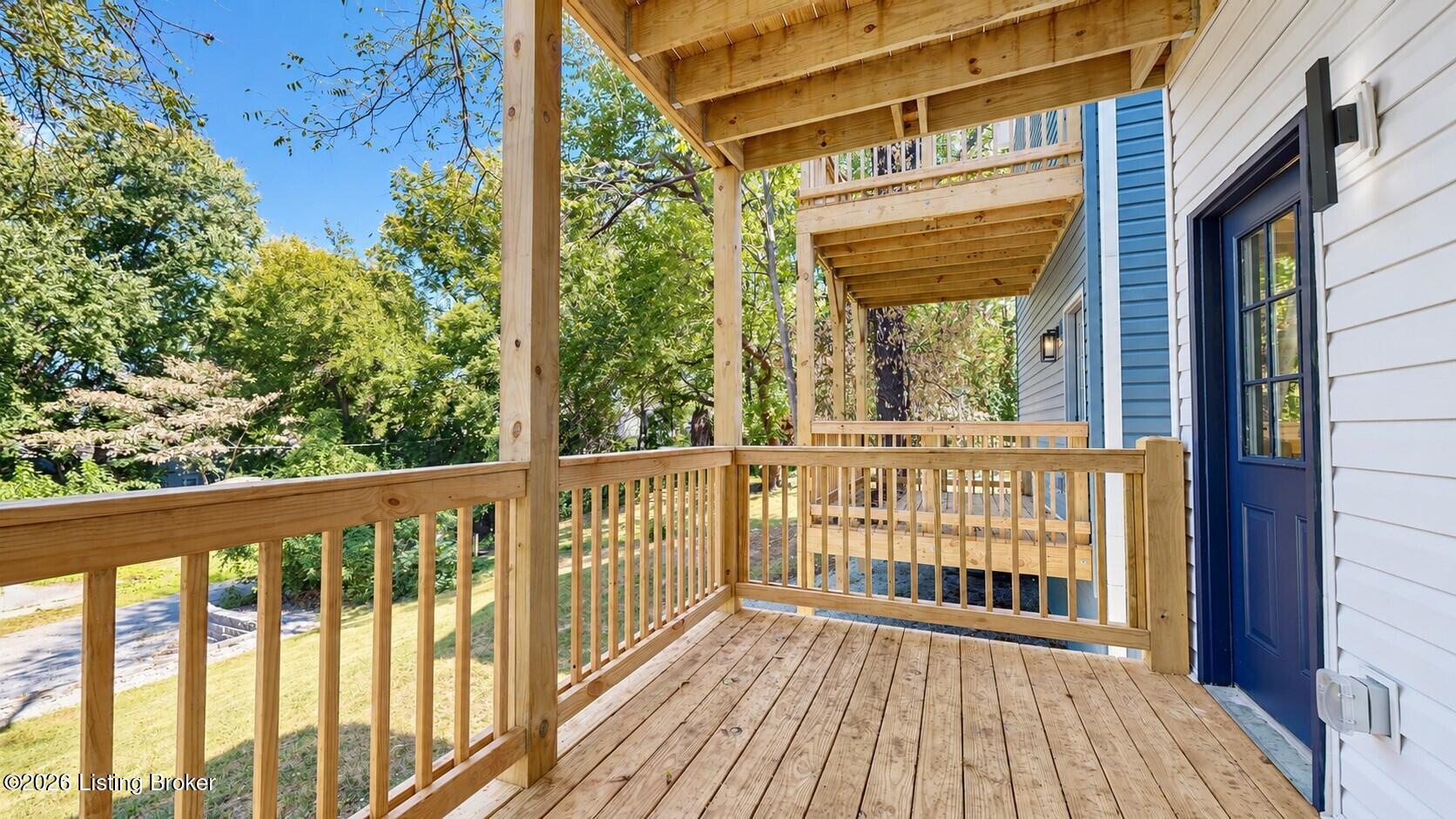 601 E Hill St A & B Property Photo 10